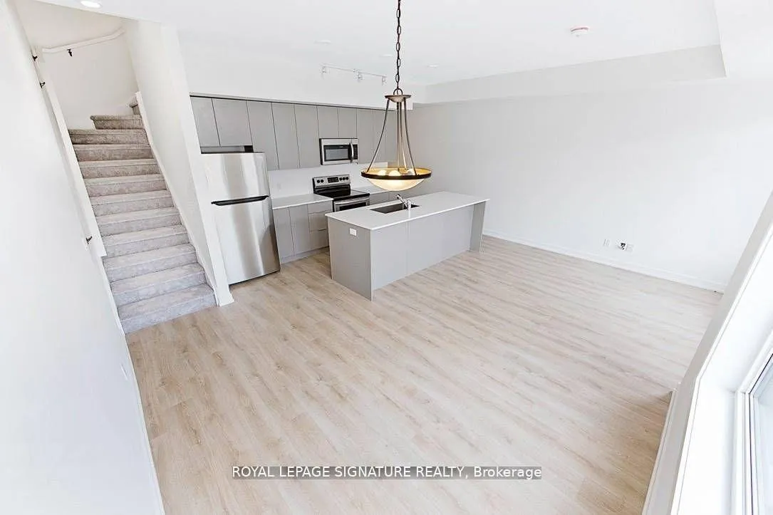 Photo 3 of Unit 335, 3078 Sixth Line, Oakville, Glenorchy — HOMEH