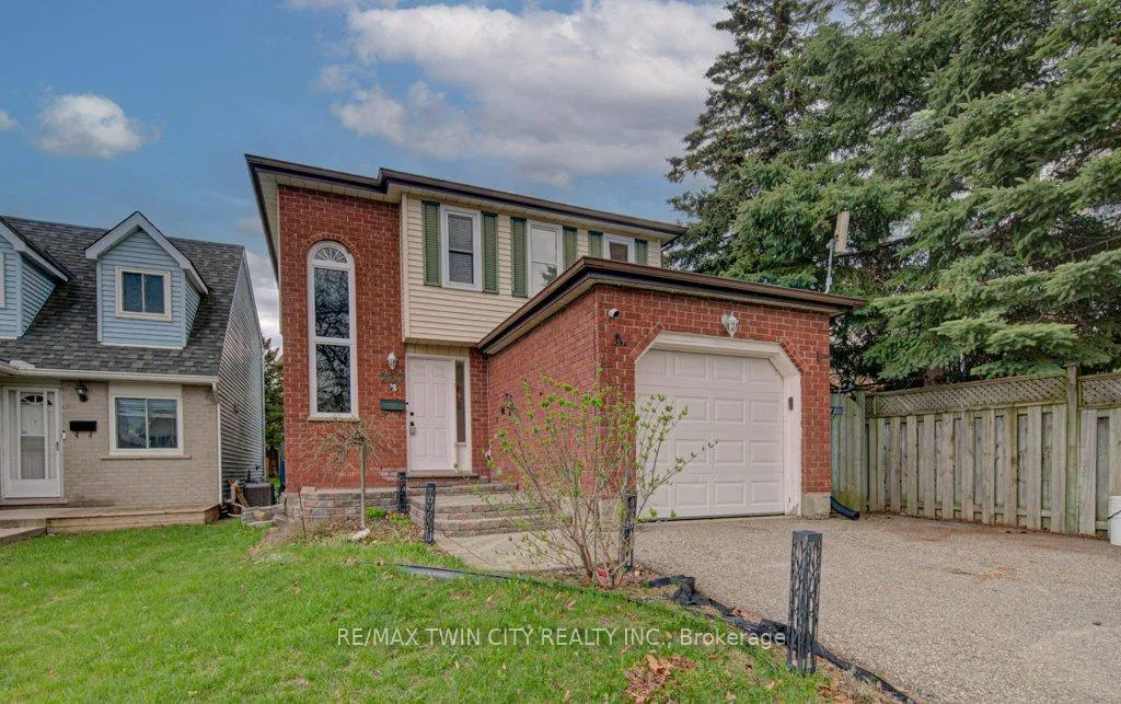 Photo 2 of 237B Thistleglen Place, Waterloo — HOMEH