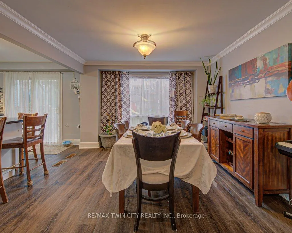 Photo 10 of 237B Thistleglen Place, Waterloo — HOMEH