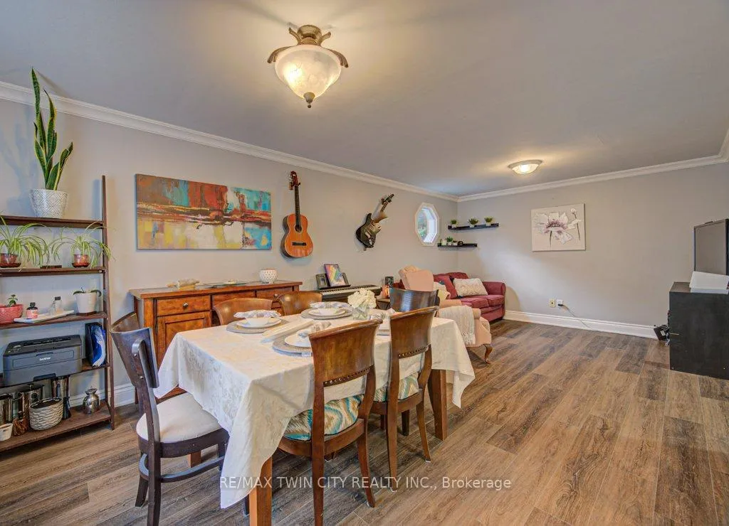 Photo 12 of 237B Thistleglen Place, Waterloo — HOMEH