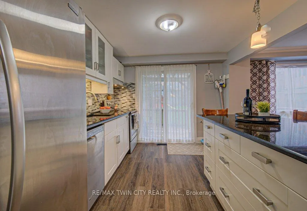 Photo 16 of 237B Thistleglen Place, Waterloo — HOMEH
