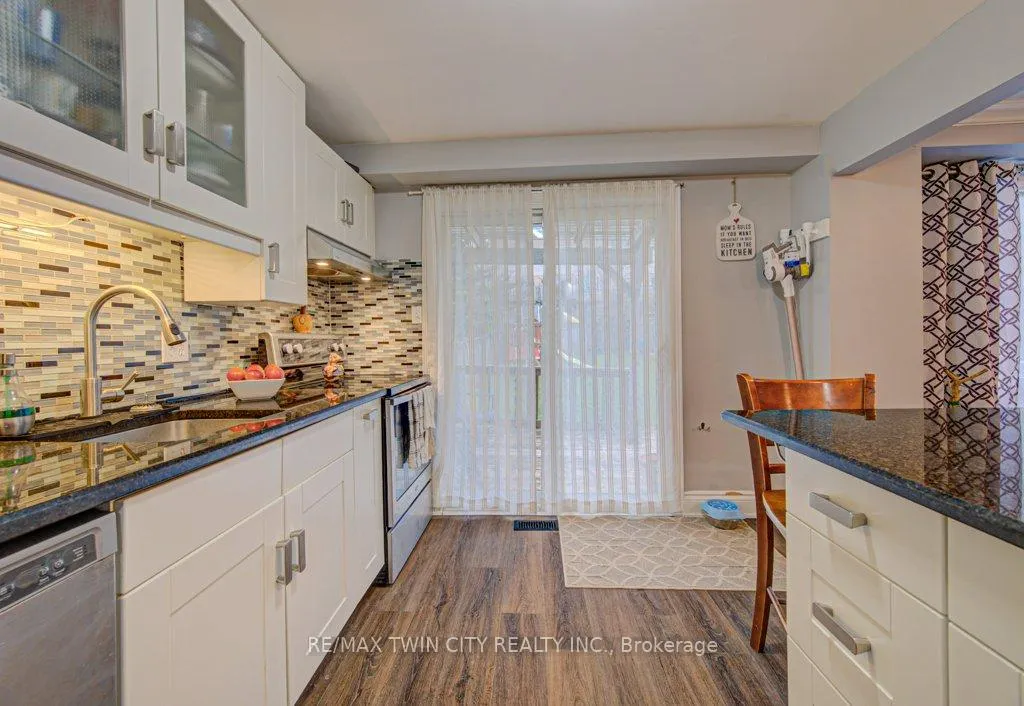 Photo 18 of 237B Thistleglen Place, Waterloo — HOMEH