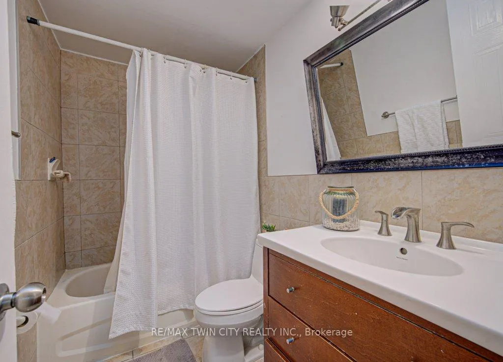 Photo 22 of 237B Thistleglen Place, Waterloo — HOMEH