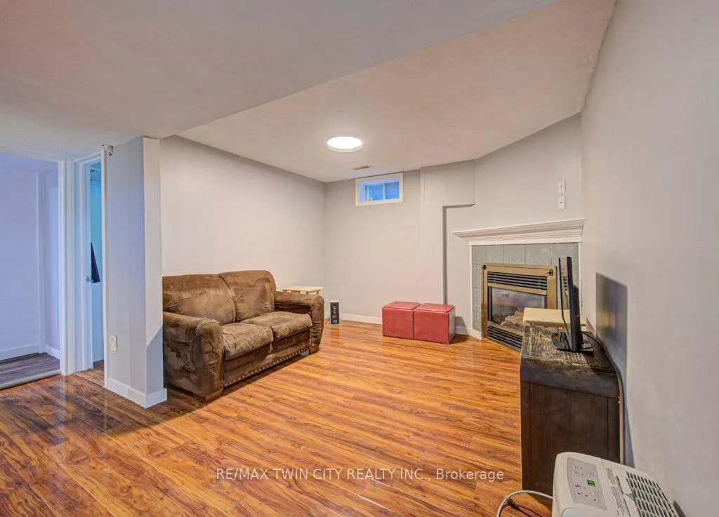 Photo 25 of 237B Thistleglen Place, Waterloo — HOMEH