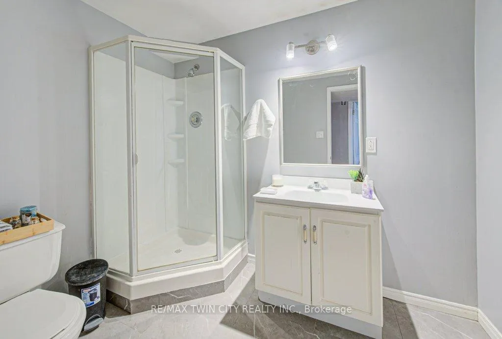 Photo 30 of 237B Thistleglen Place, Waterloo — HOMEH