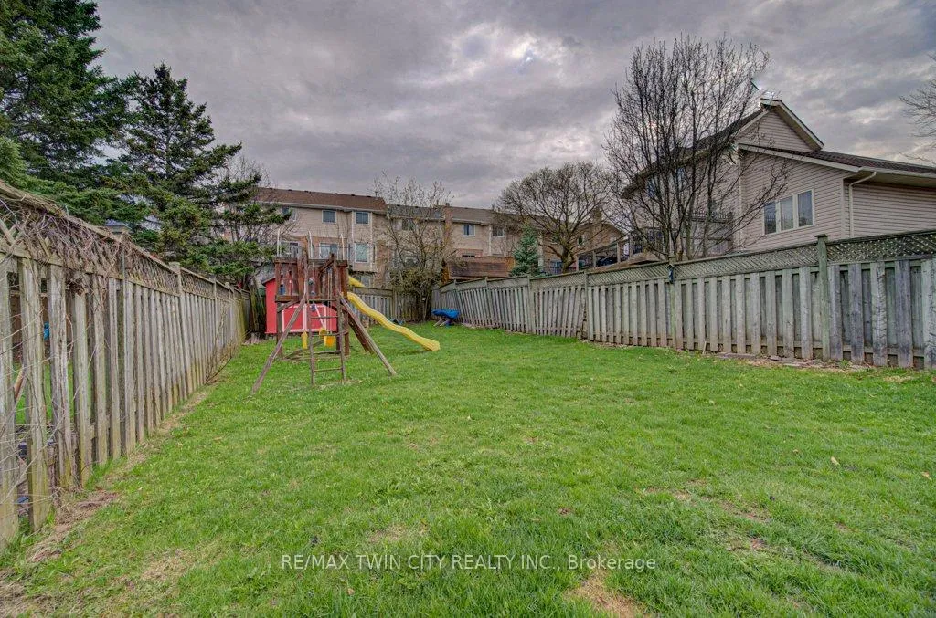 Photo 31 of 237B Thistleglen Place, Waterloo — HOMEH