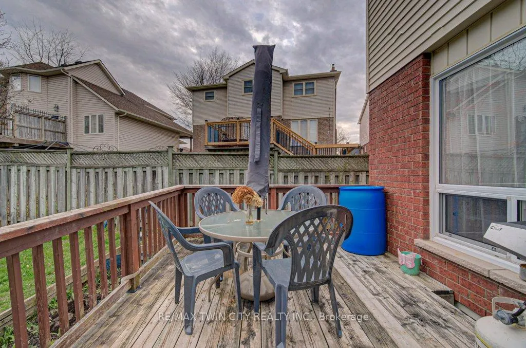 Photo 36 of 237B Thistleglen Place, Waterloo — HOMEH