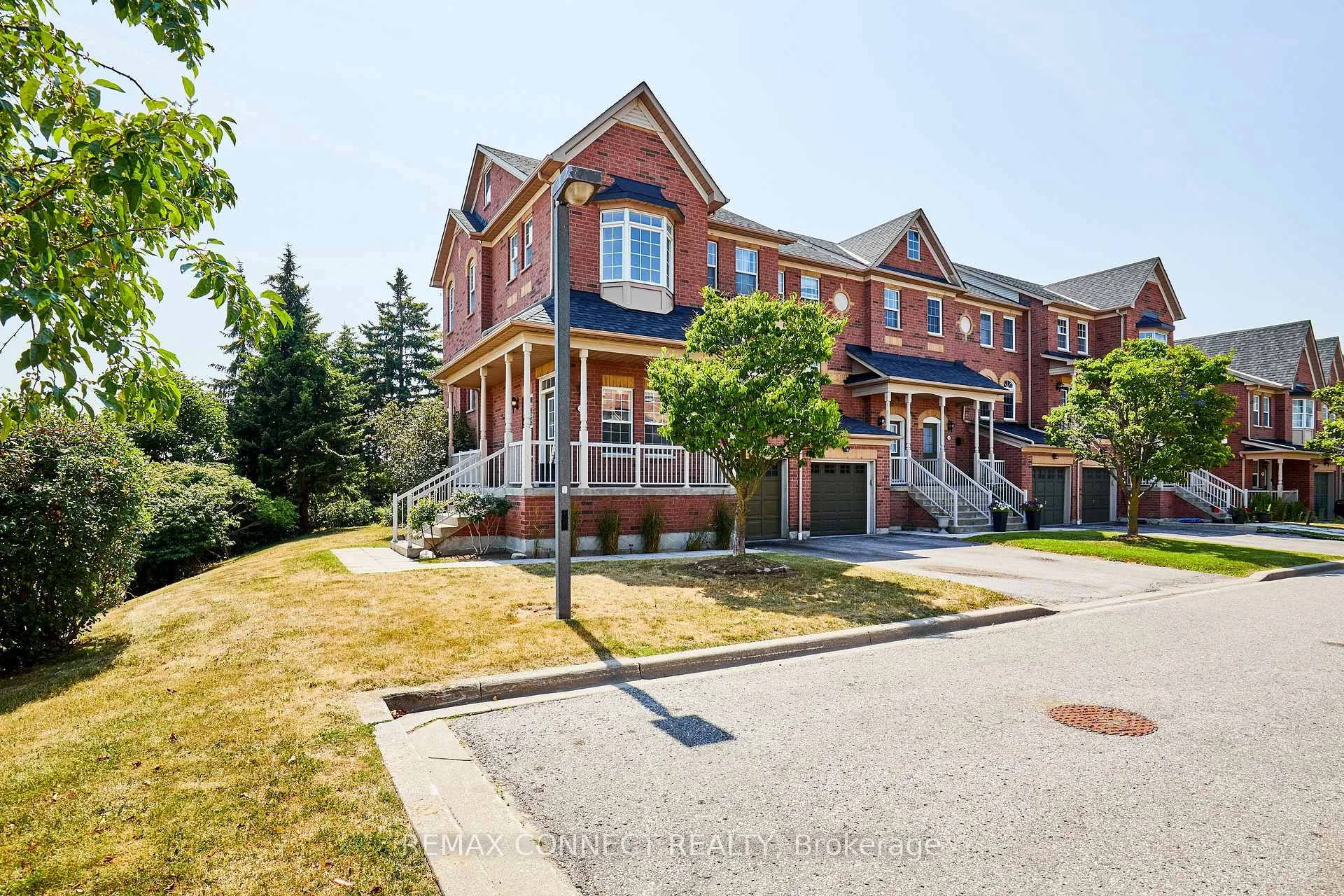 Photo 1 of Unit 31, 575 Steeple Hill, Pickering, Woodlands — HOMEH