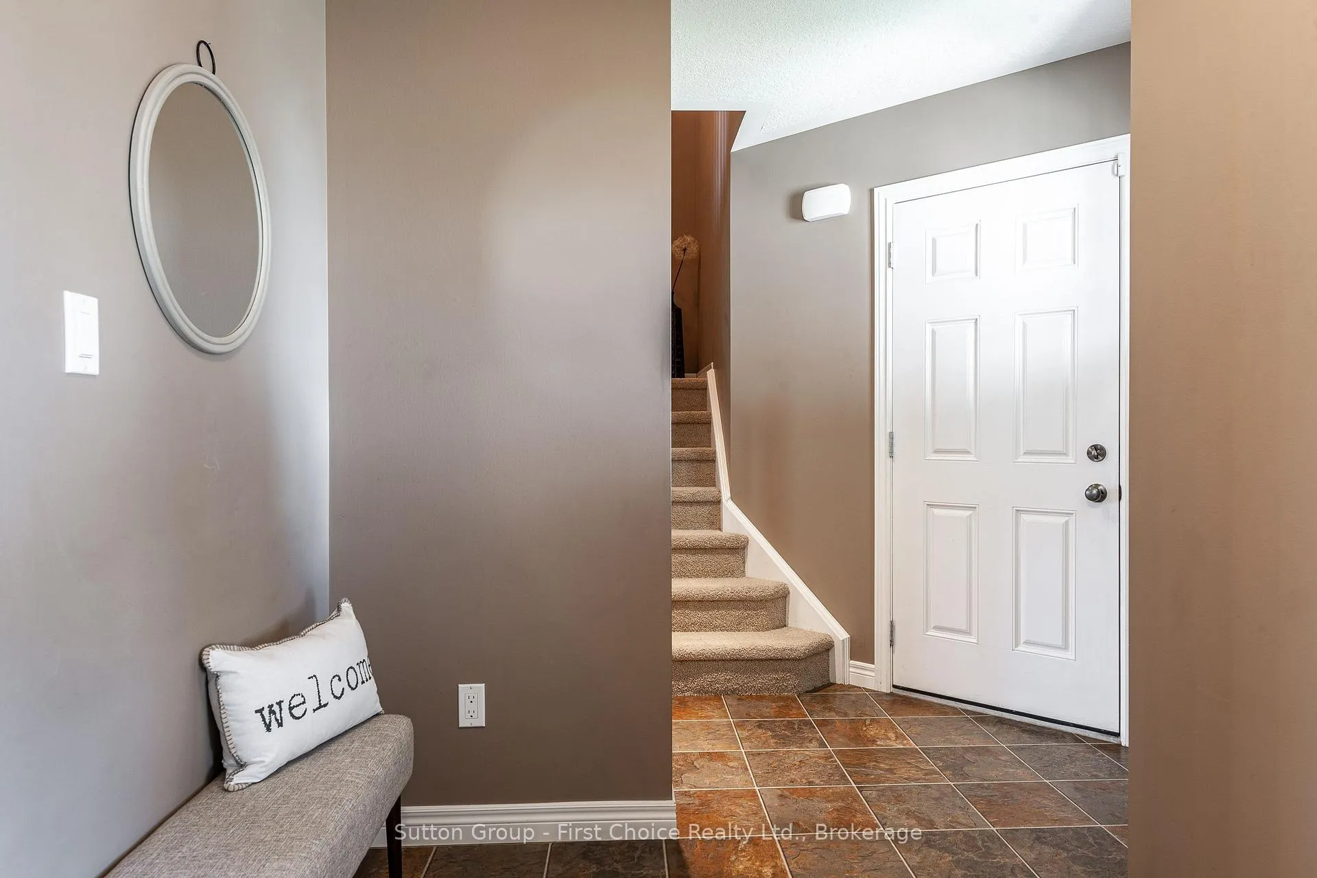 Photo 4 of 74 Rutherford Drive, Stratford — HOMEH