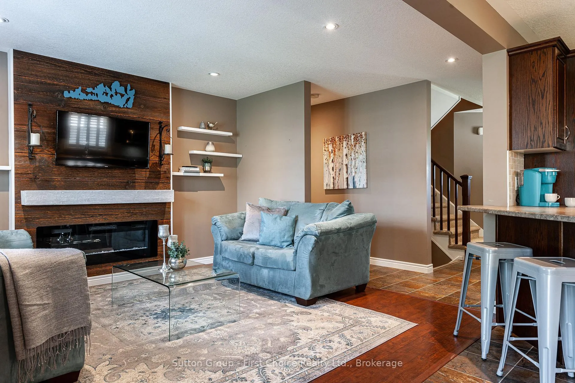 Photo 5 of 74 Rutherford Drive, Stratford — HOMEH