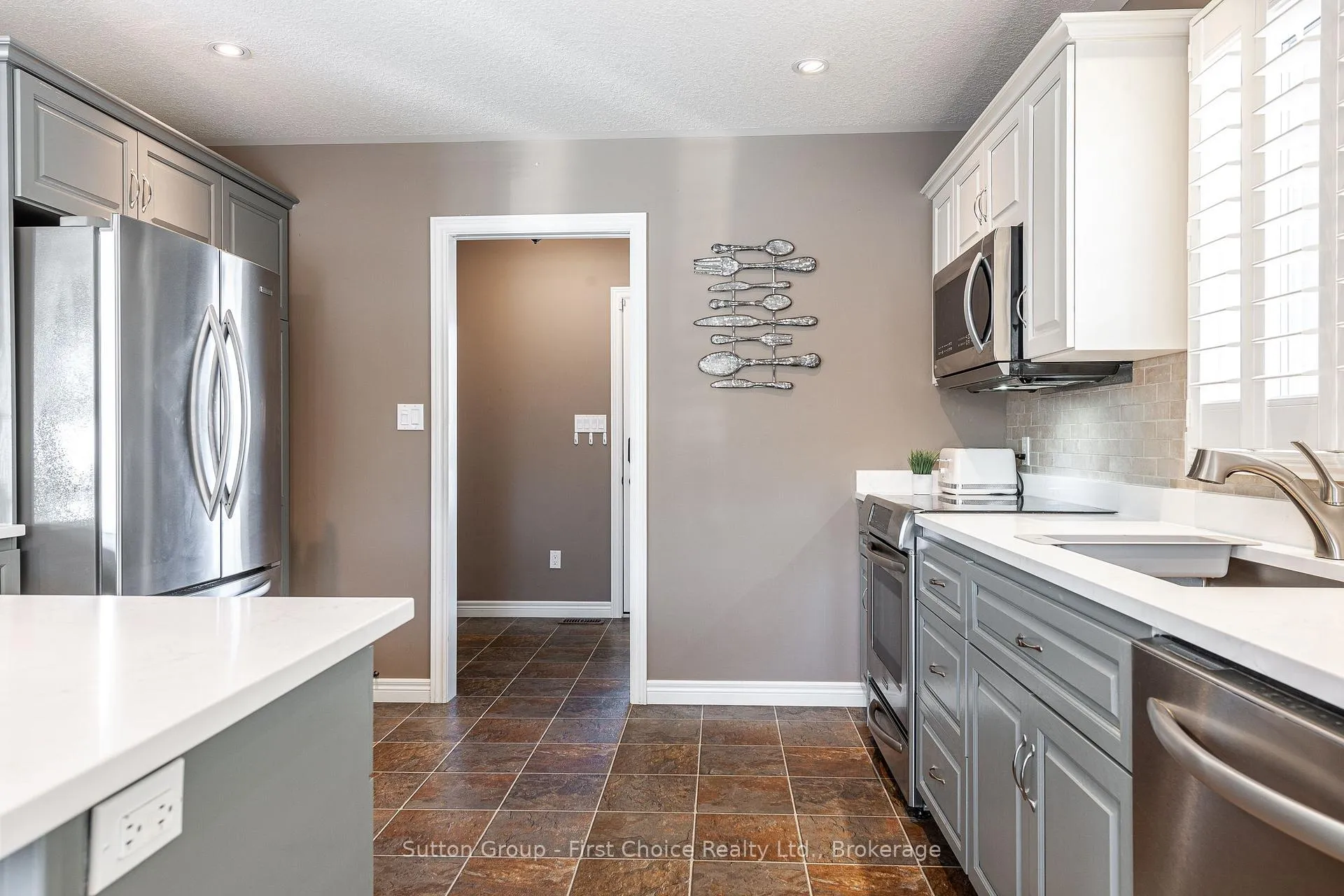 Photo 15 of 74 Rutherford Drive, Stratford — HOMEH