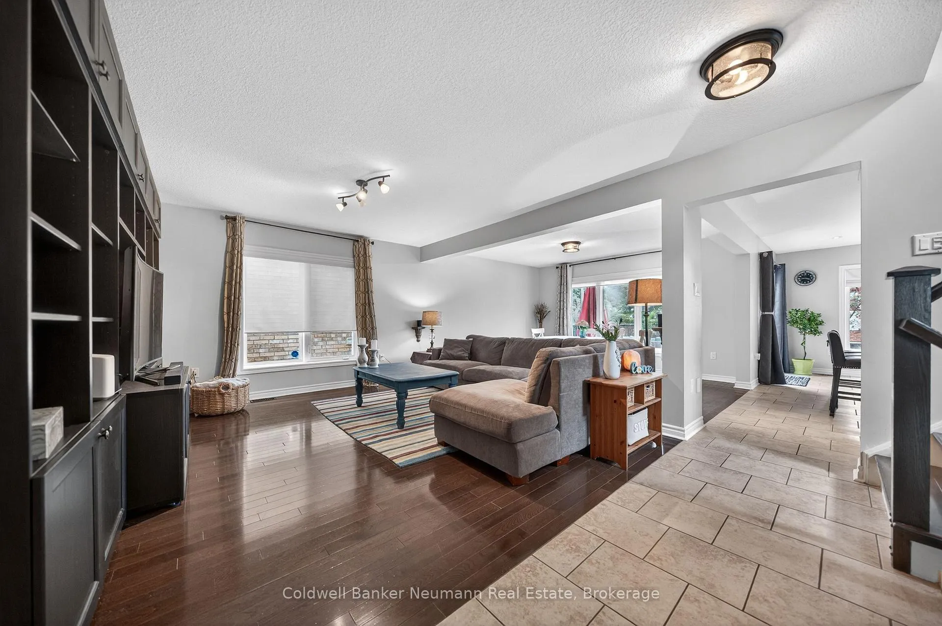 Photo 4 of 184 Goodwin Drive, Guelph, Pineridge/Westminster Woods — HOMEH