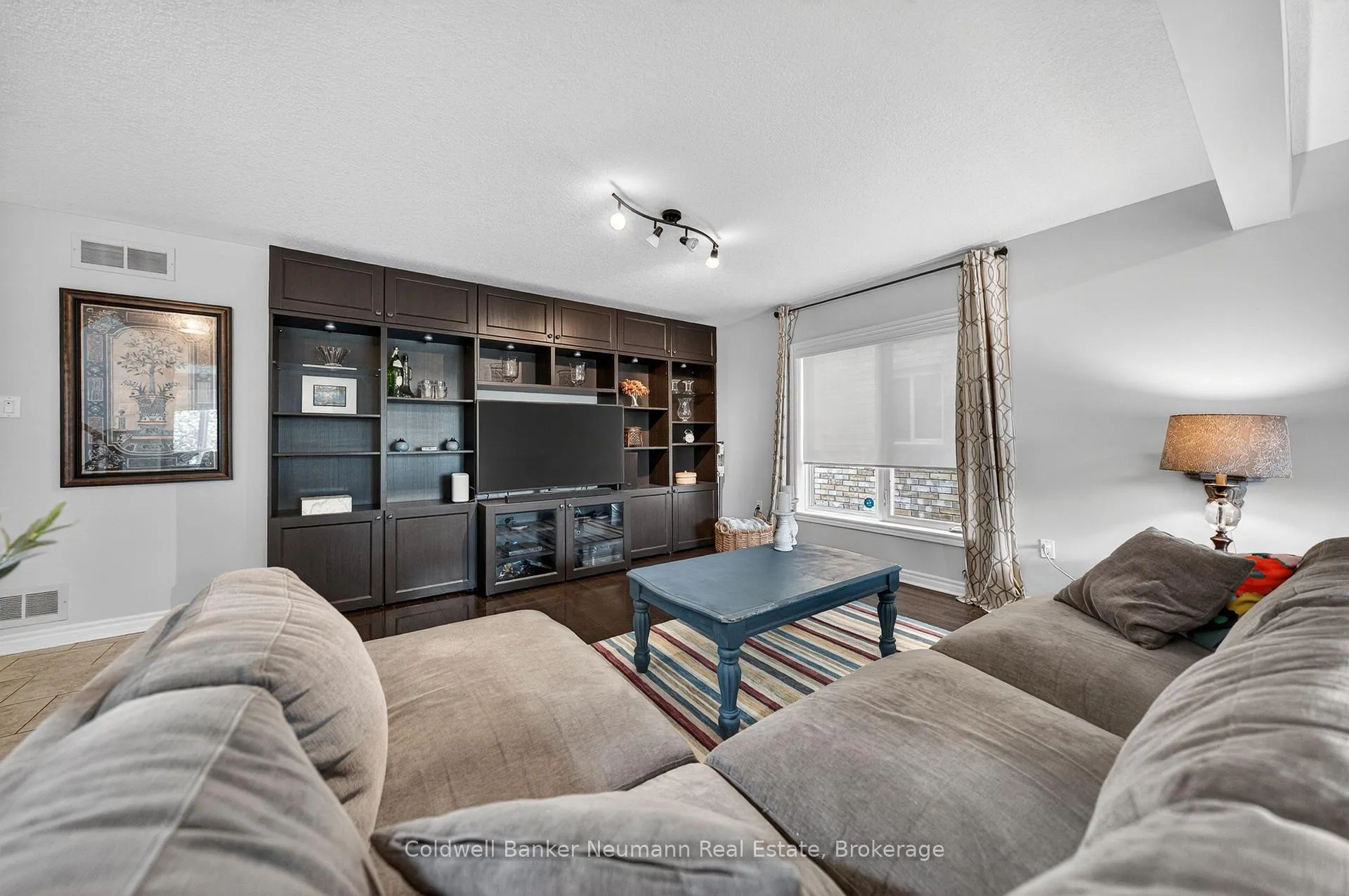 Photo 5 of 184 Goodwin Drive, Guelph, Pineridge/Westminster Woods — HOMEH