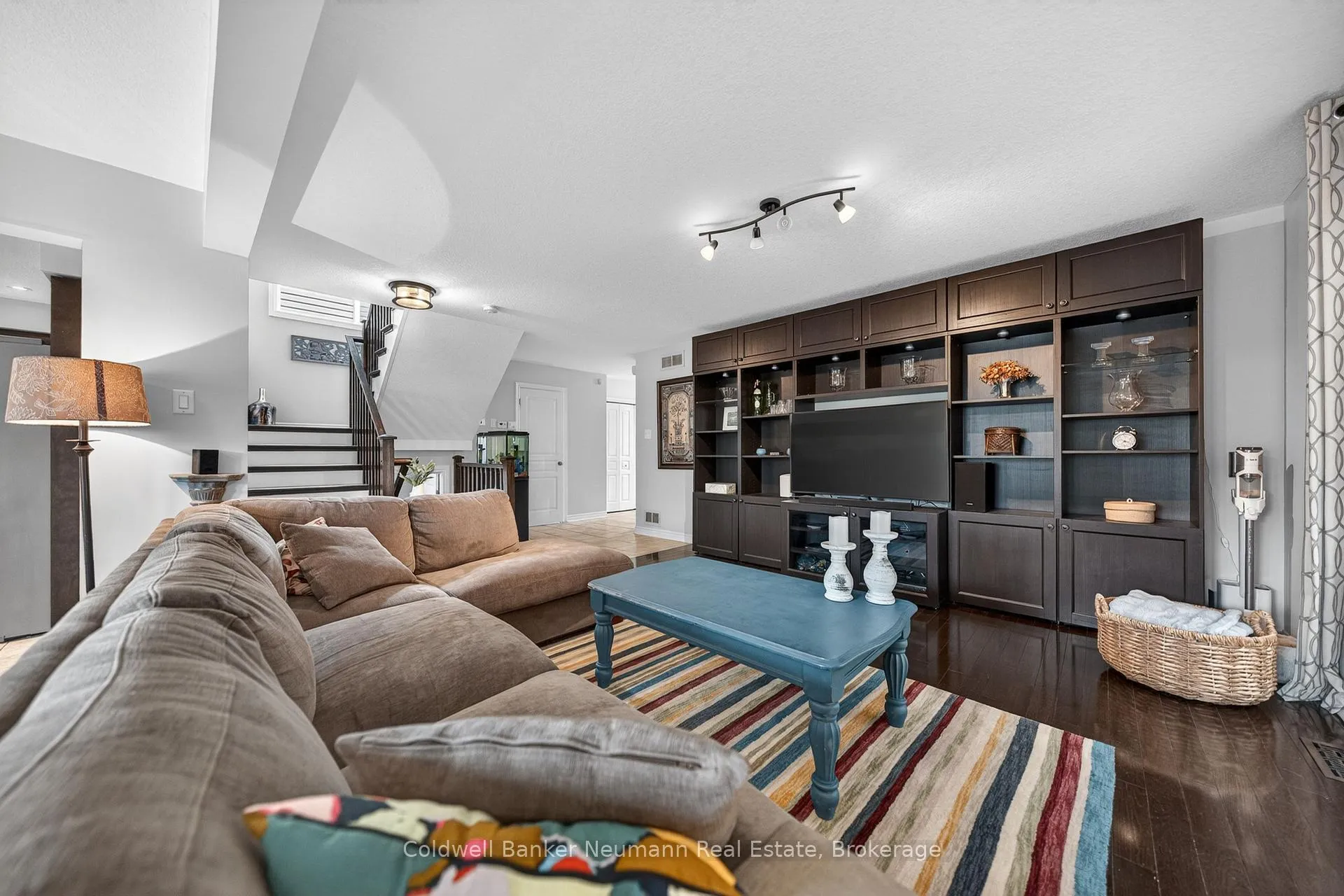 Photo 6 of 184 Goodwin Drive, Guelph, Pineridge/Westminster Woods — HOMEH