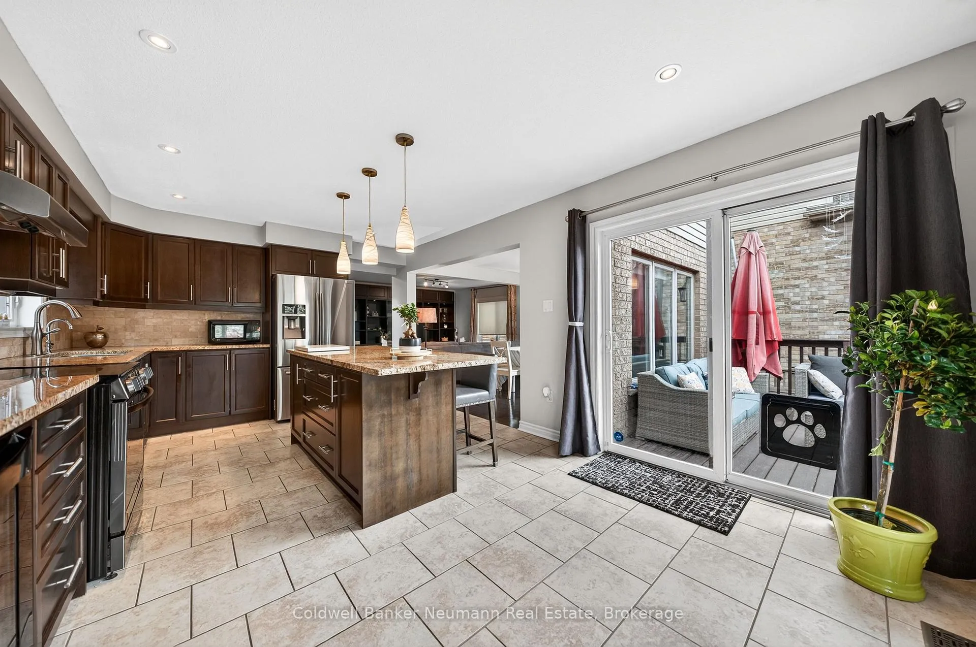 Photo 14 of 184 Goodwin Drive, Guelph, Pineridge/Westminster Woods — HOMEH