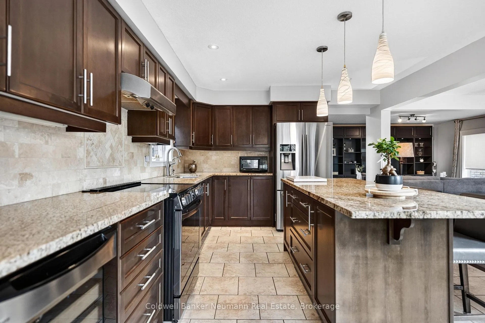 Photo 15 of 184 Goodwin Drive, Guelph, Pineridge/Westminster Woods — HOMEH