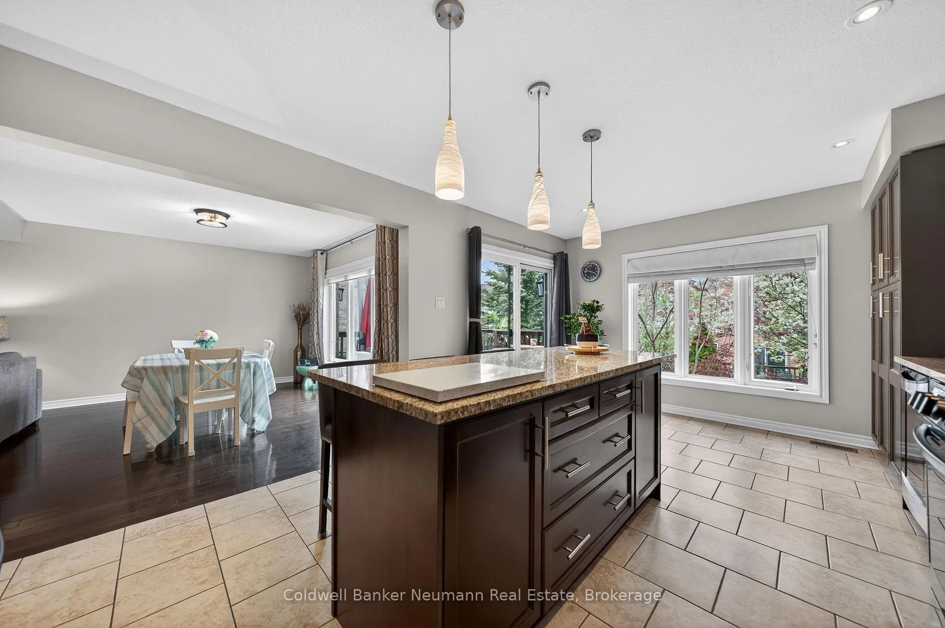 Photo 17 of 184 Goodwin Drive, Guelph, Pineridge/Westminster Woods — HOMEH