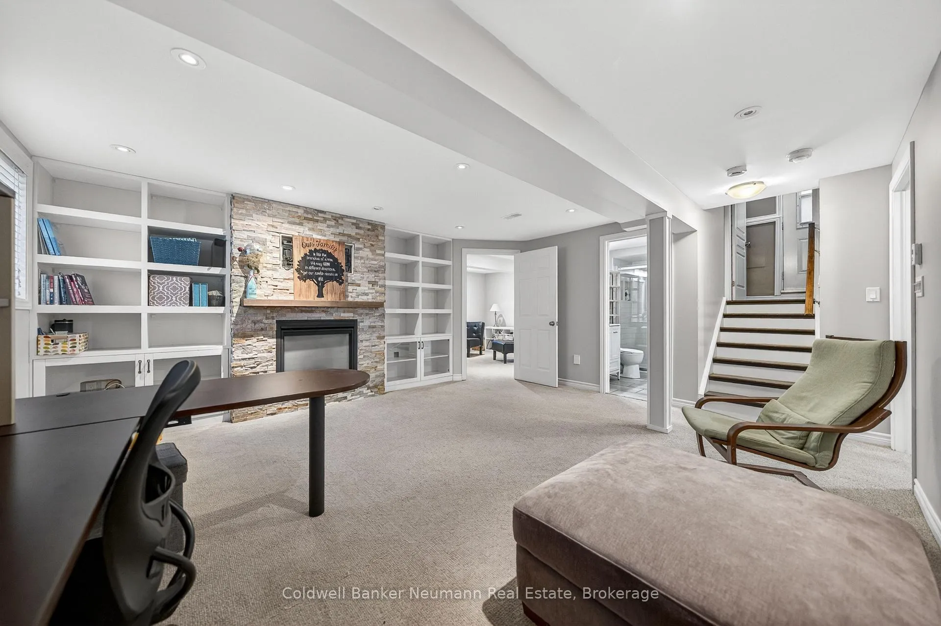 Photo 32 of 184 Goodwin Drive, Guelph, Pineridge/Westminster Woods — HOMEH