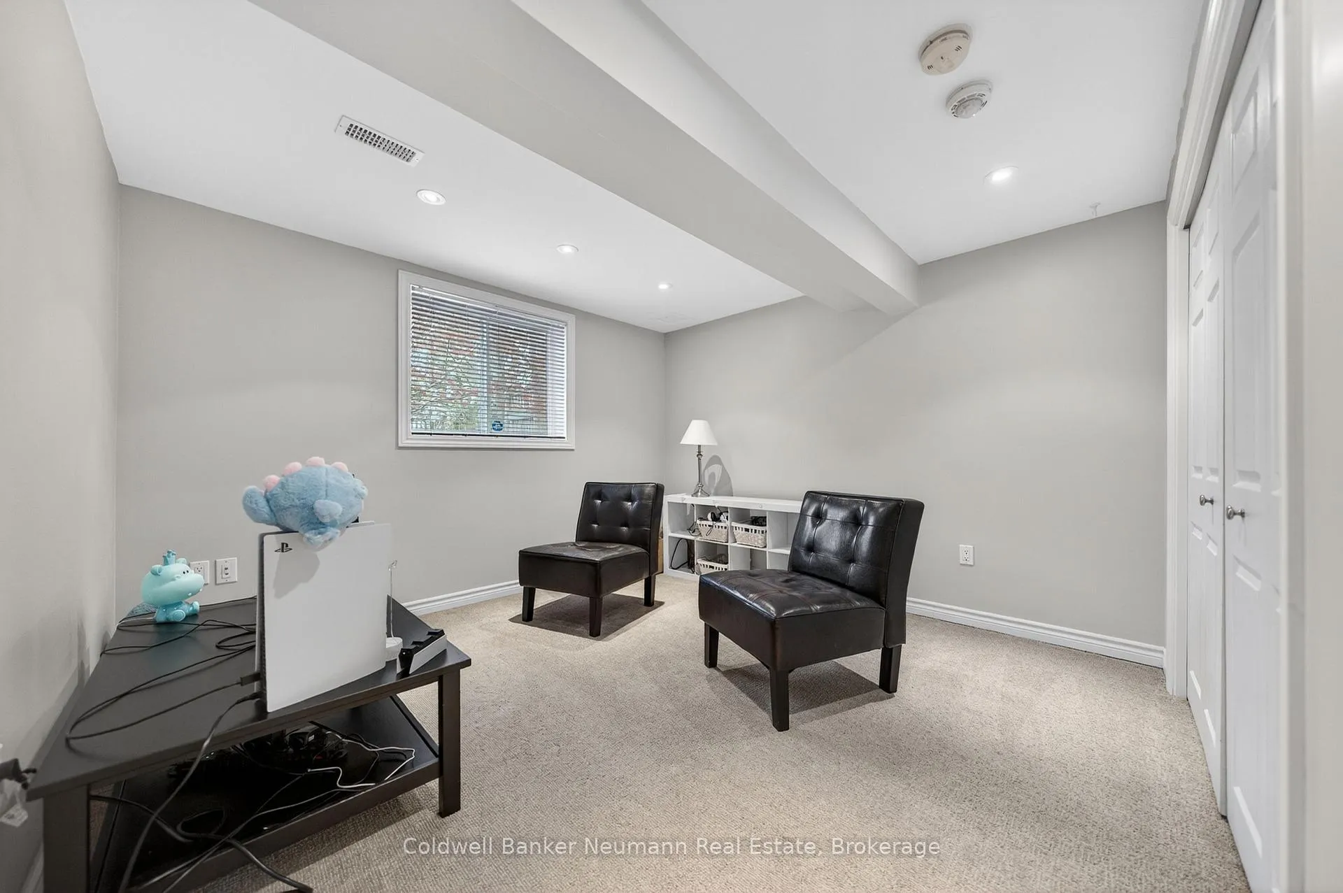 Photo 33 of 184 Goodwin Drive, Guelph, Pineridge/Westminster Woods — HOMEH