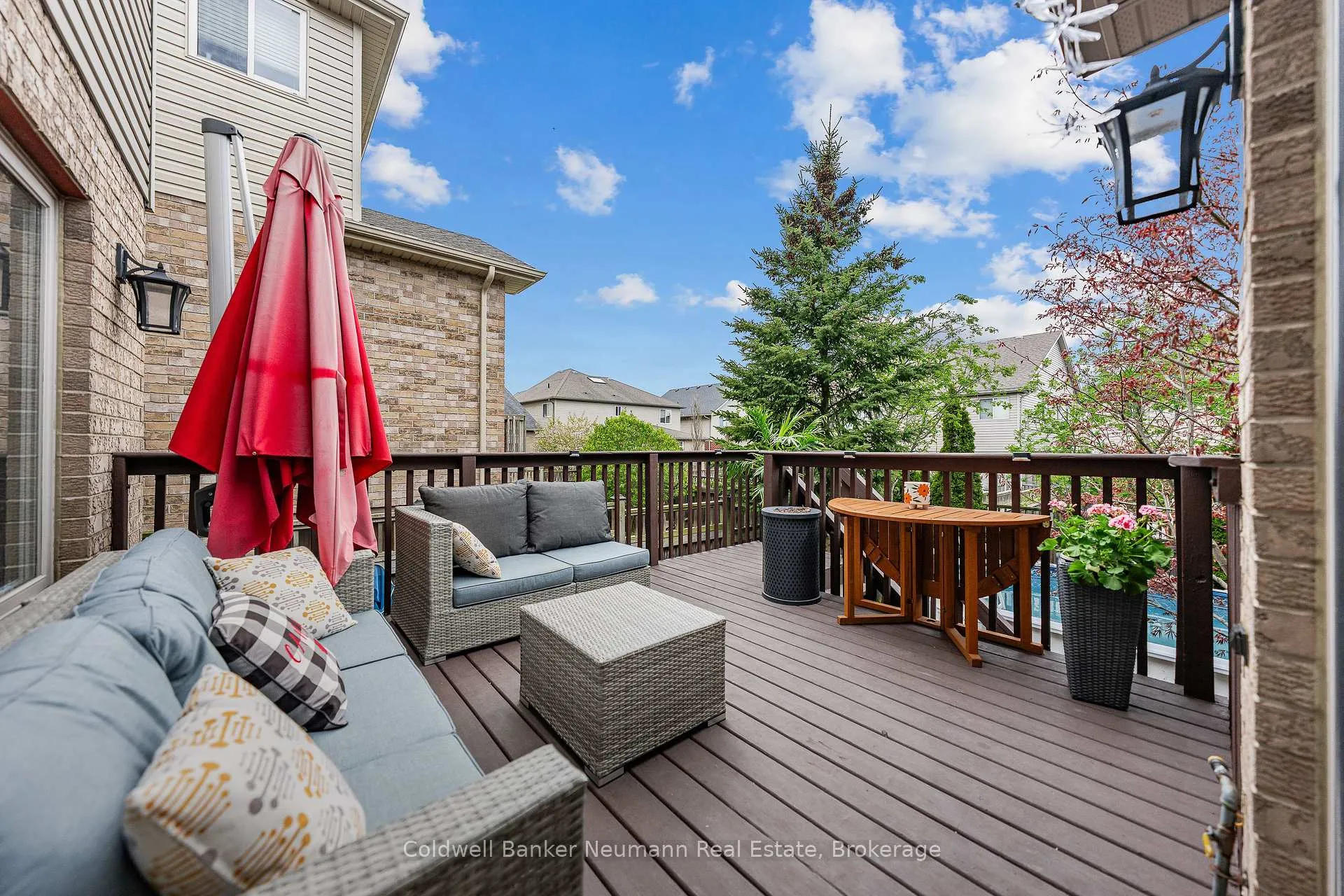 Photo 37 of 184 Goodwin Drive, Guelph, Pineridge/Westminster Woods — HOMEH
