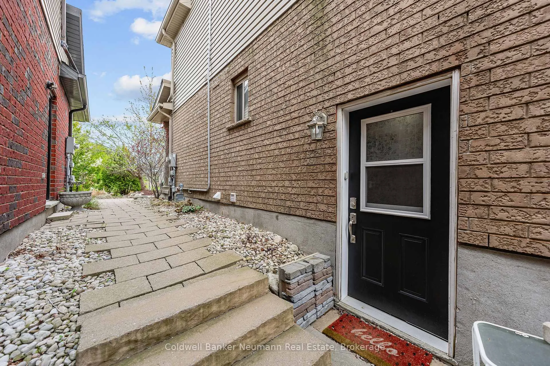 Photo 44 of 184 Goodwin Drive, Guelph, Pineridge/Westminster Woods — HOMEH