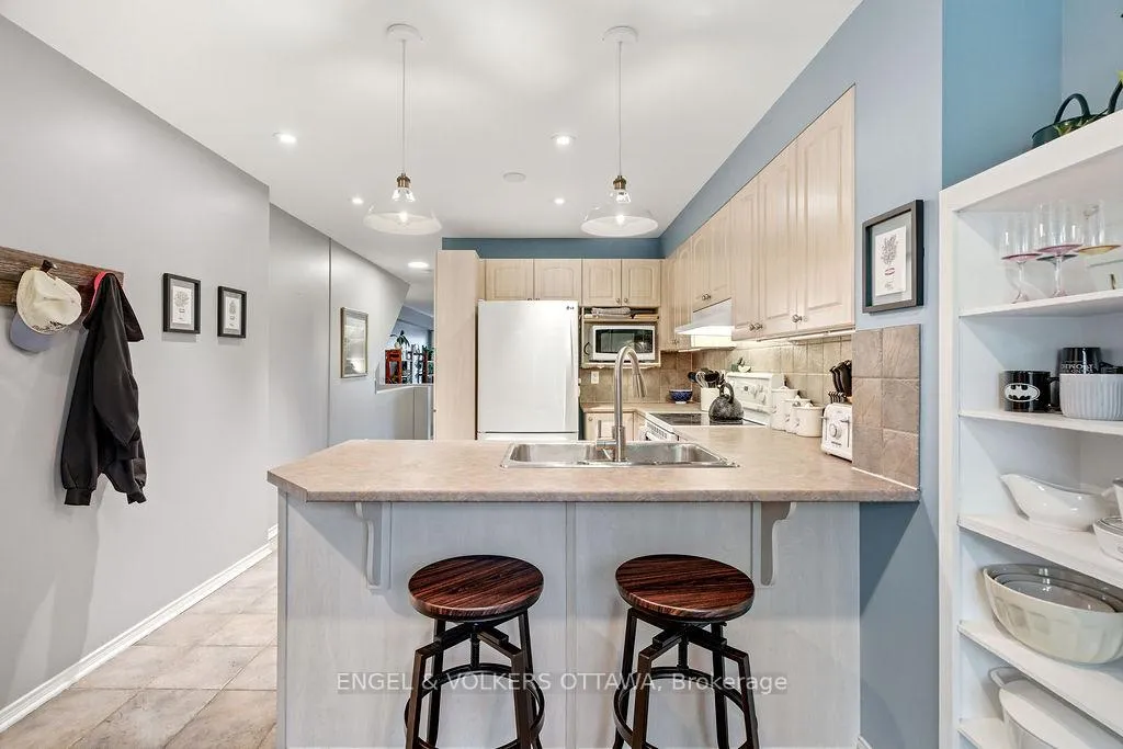 Photo 5 of 2230 Bois Vert Place, Ottawa, Avalon East — HOMEH