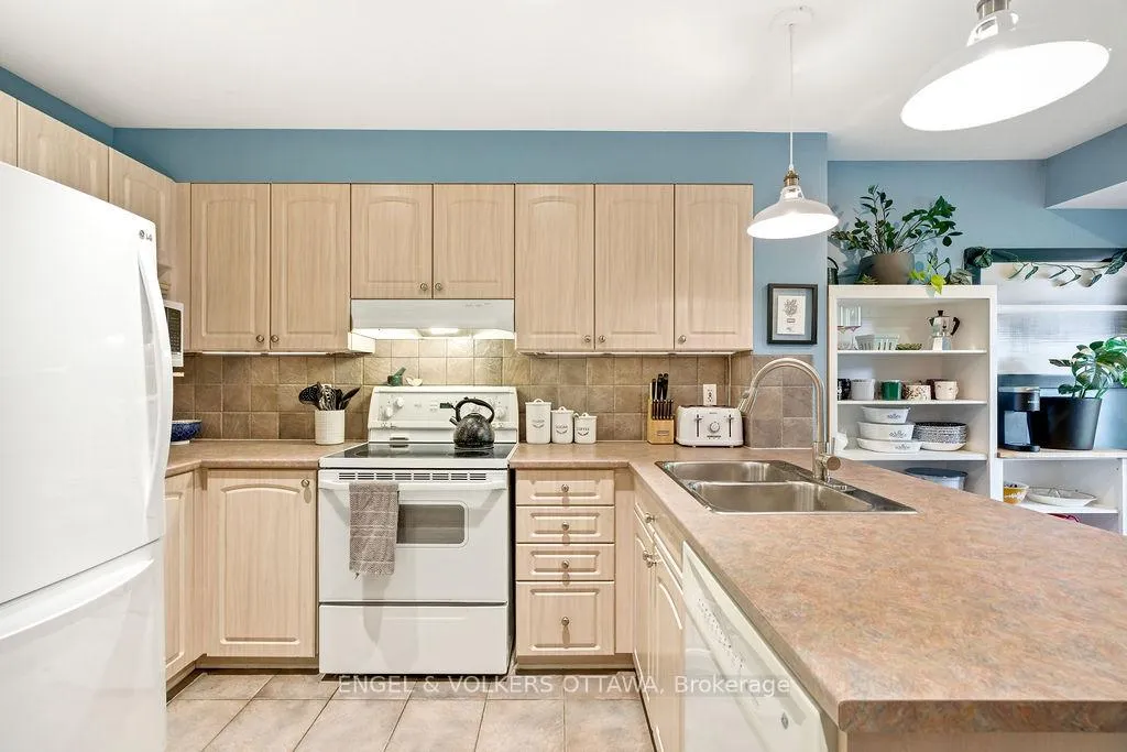 Photo 6 of 2230 Bois Vert Place, Ottawa, Avalon East — HOMEH