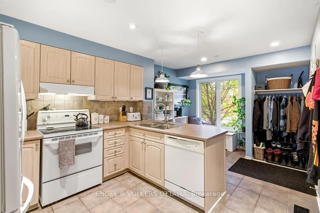 Photo 7 of 2230 Bois Vert Place, Ottawa, Avalon East — HOMEH