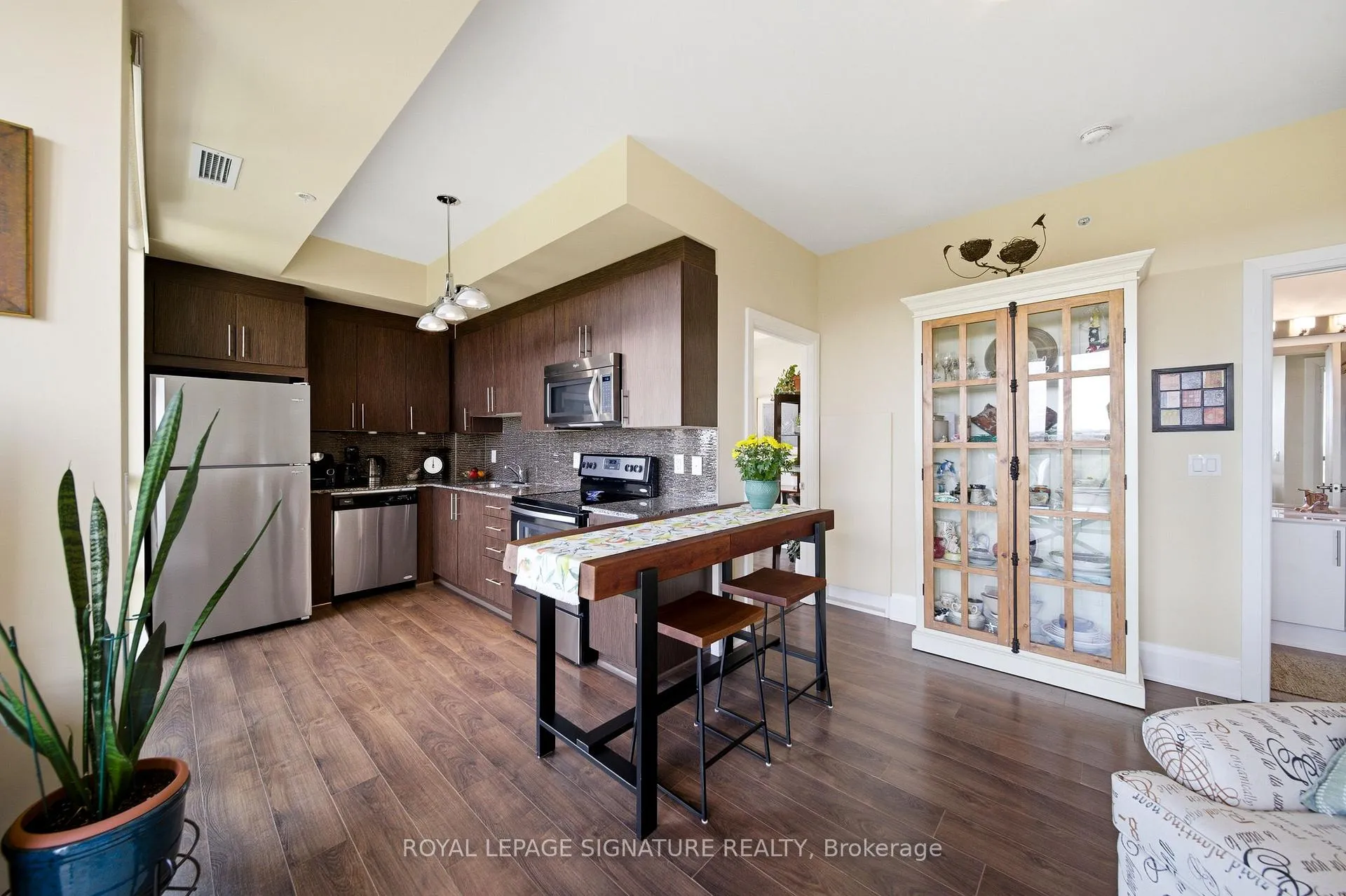 Photo 15 of Unit 806, 45 Yorkland Boulevard, Brampton, Goreway Drive Corridor — HOMEH