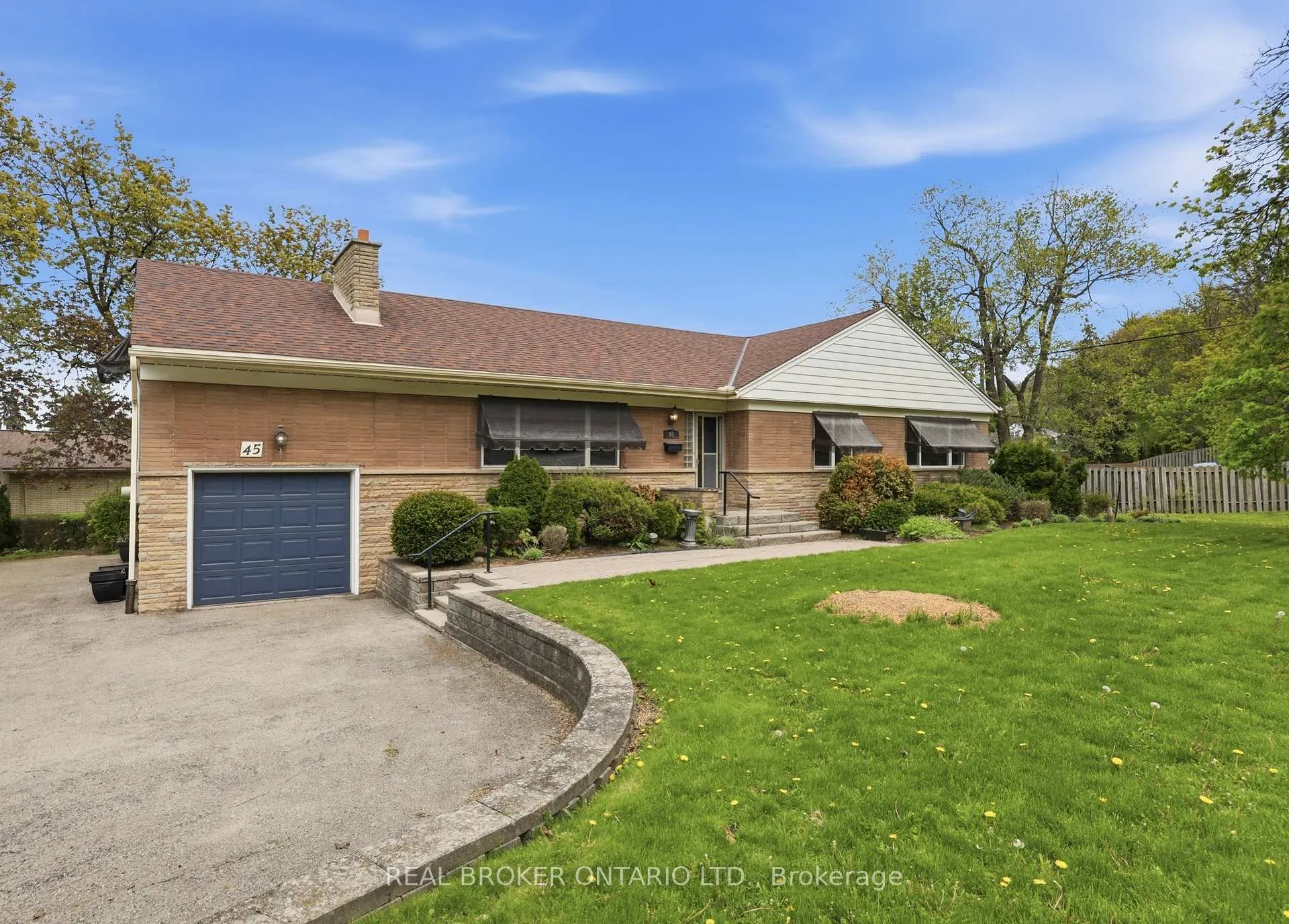 Photo 1 of 45 New Mountain Road, Hamilton, Stoney Creek — HOMEH