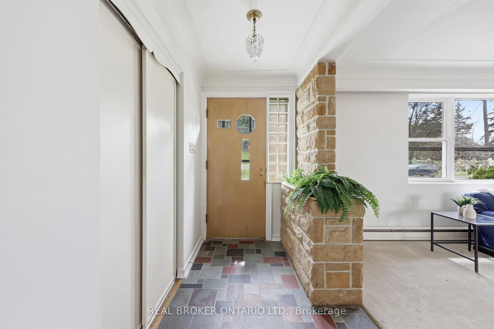 Photo 6 of 45 New Mountain Road, Hamilton, Stoney Creek — HOMEH