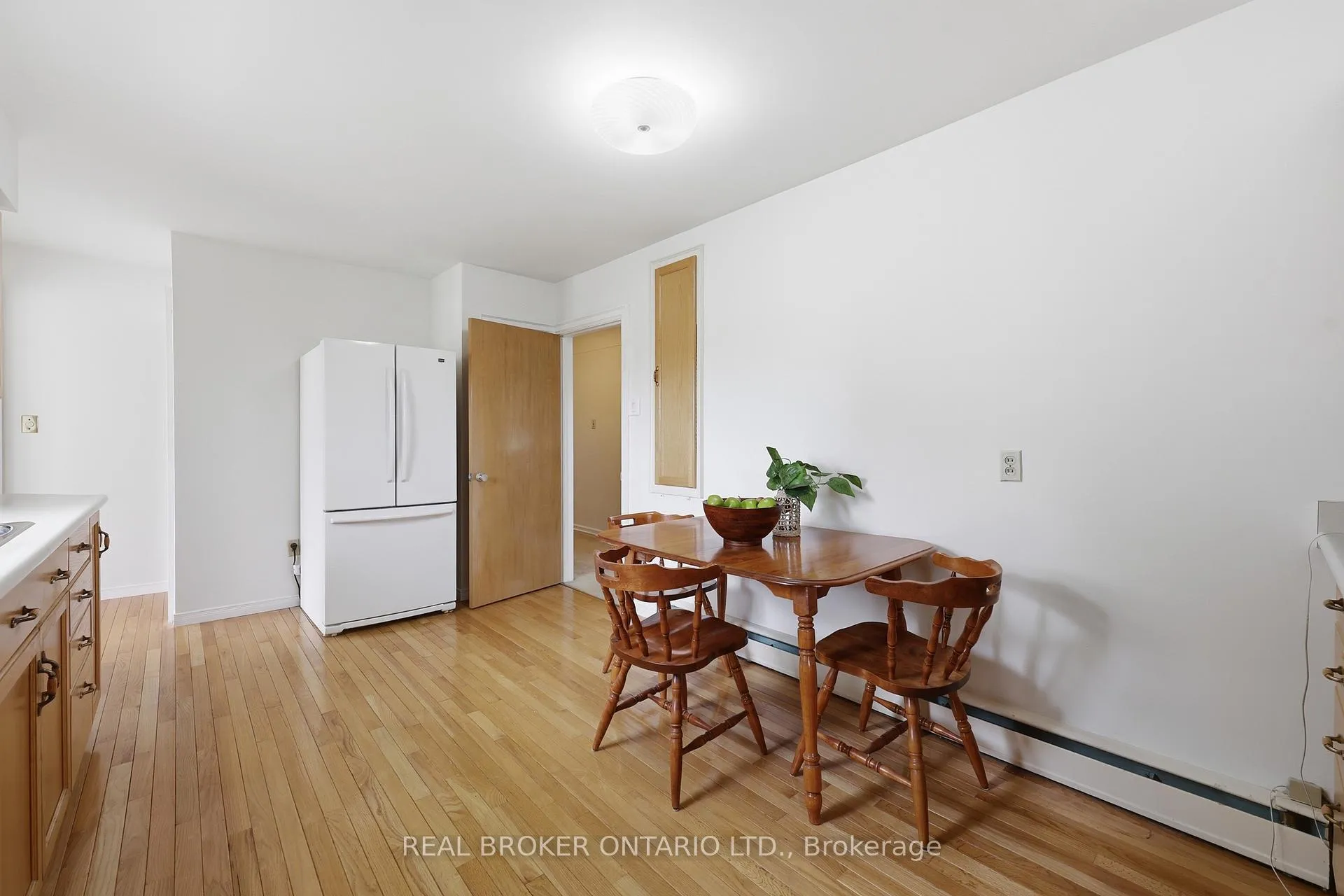 Photo 14 of 45 New Mountain Road, Hamilton, Stoney Creek — HOMEH