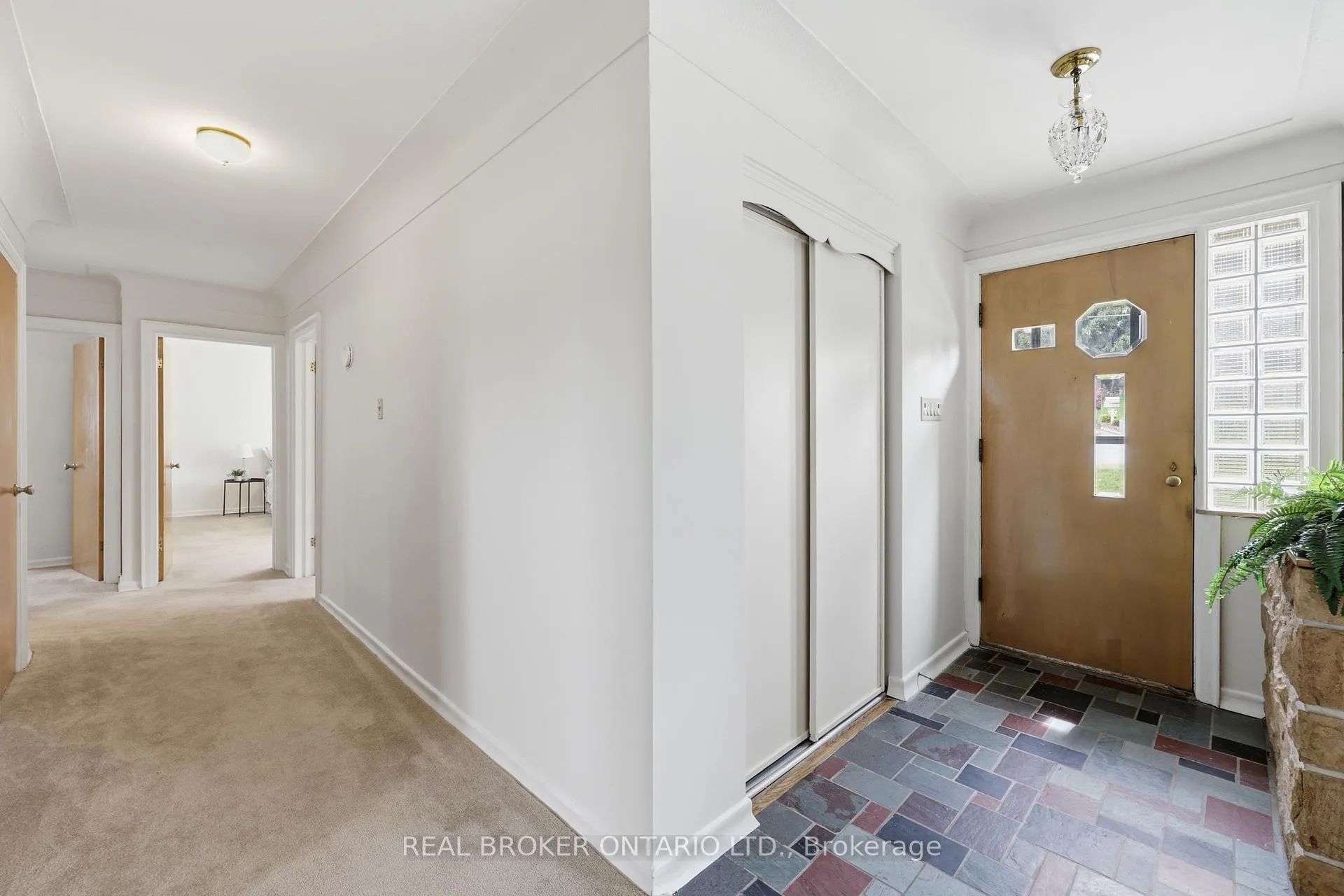 Photo 21 of 45 New Mountain Road, Hamilton, Stoney Creek — HOMEH