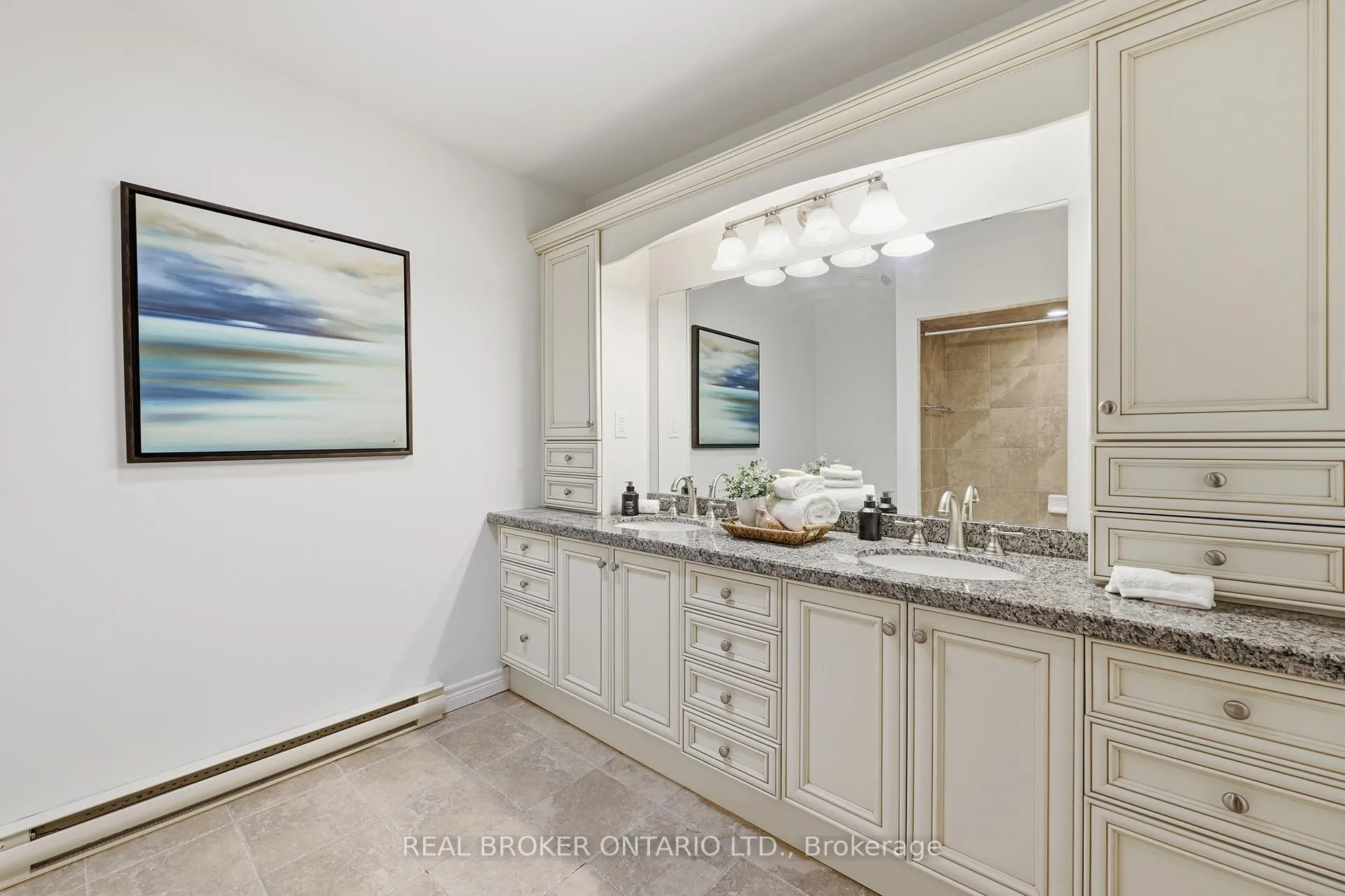Photo 26 of 45 New Mountain Road, Hamilton, Stoney Creek — HOMEH