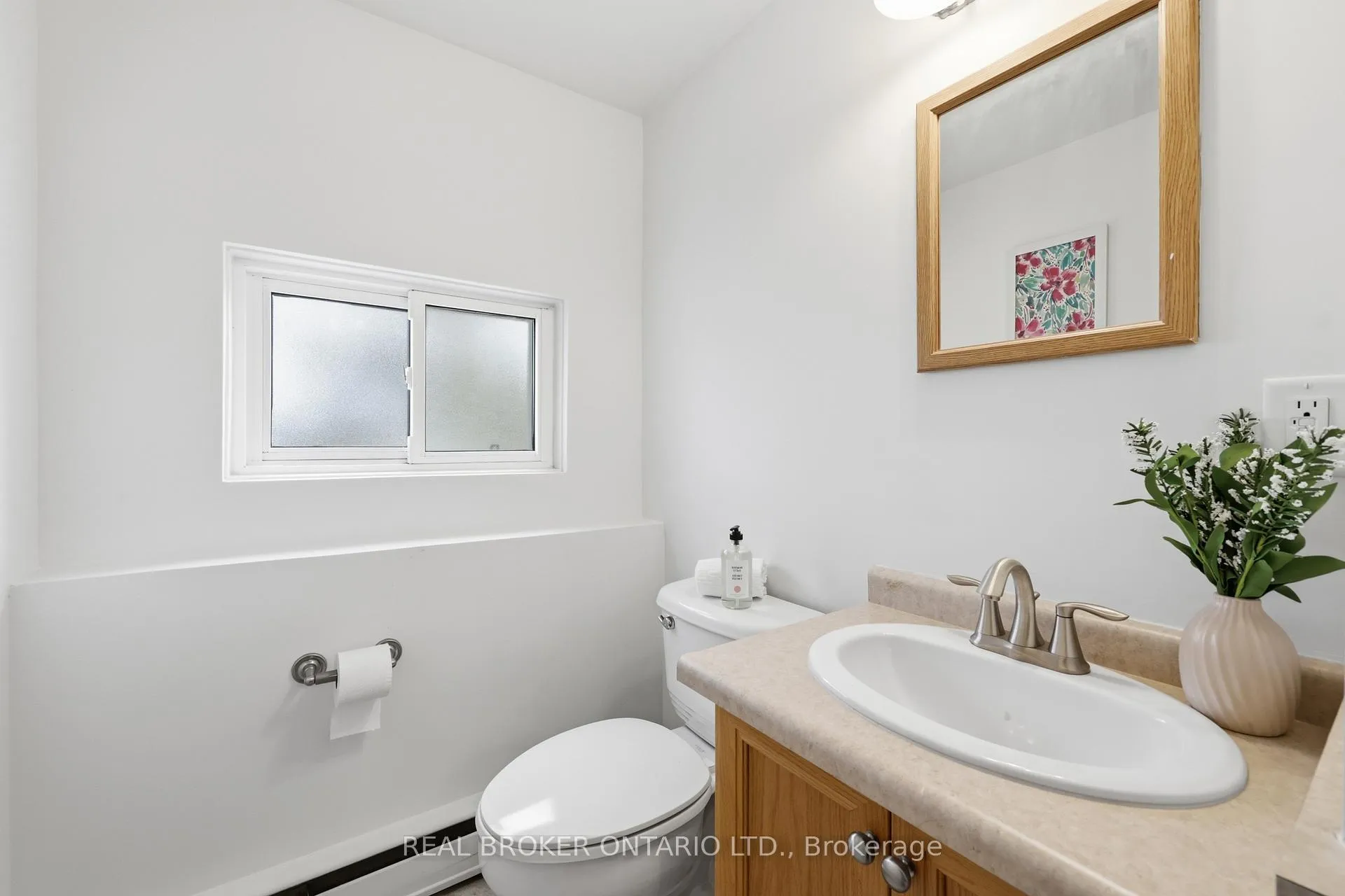 Photo 31 of 45 New Mountain Road, Hamilton, Stoney Creek — HOMEH