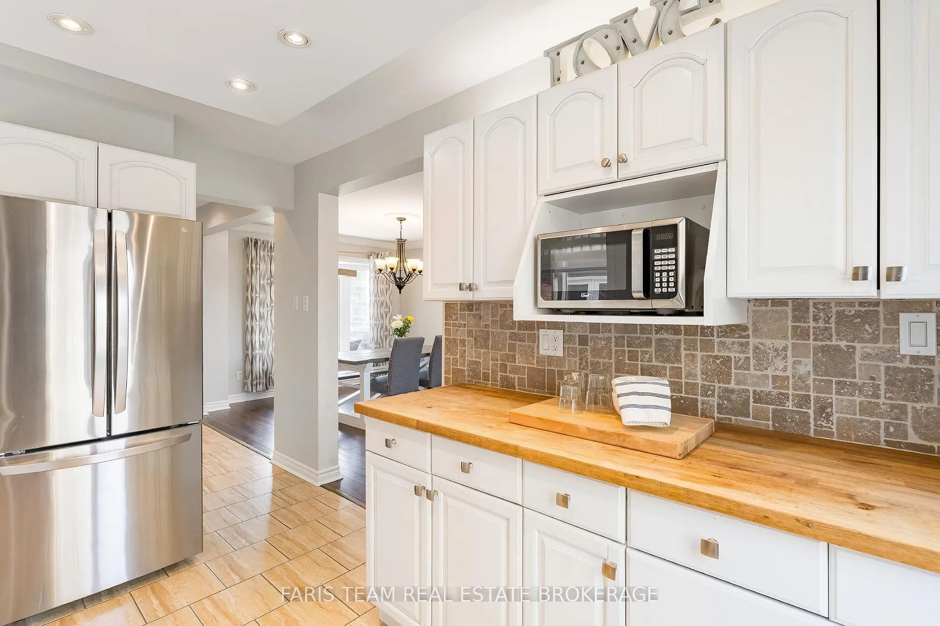 Photo 8 of 67 Trillium Crescent, Barrie, Allandale Heights — HOMEH