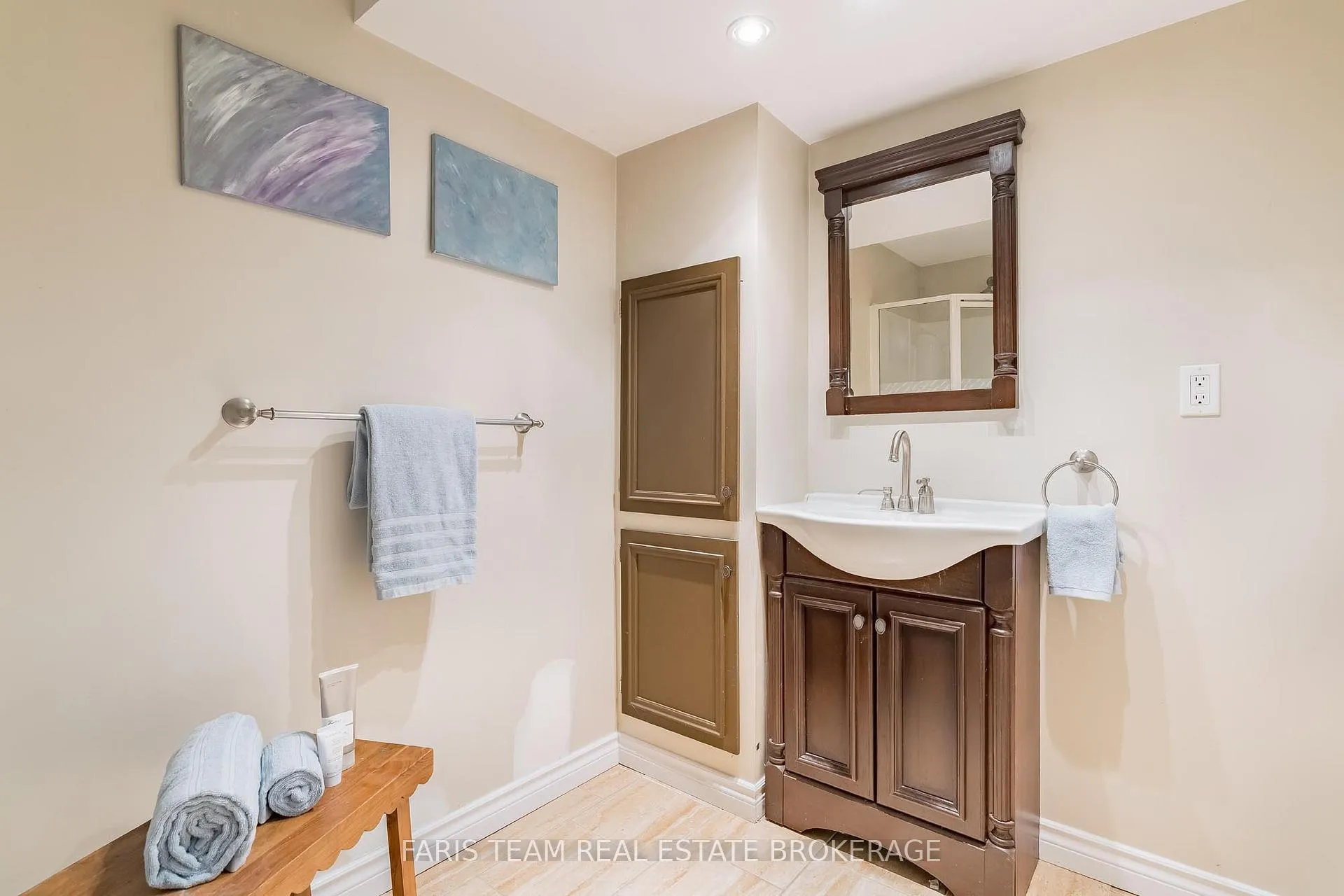 Photo 22 of 67 Trillium Crescent, Barrie, Allandale Heights — HOMEH