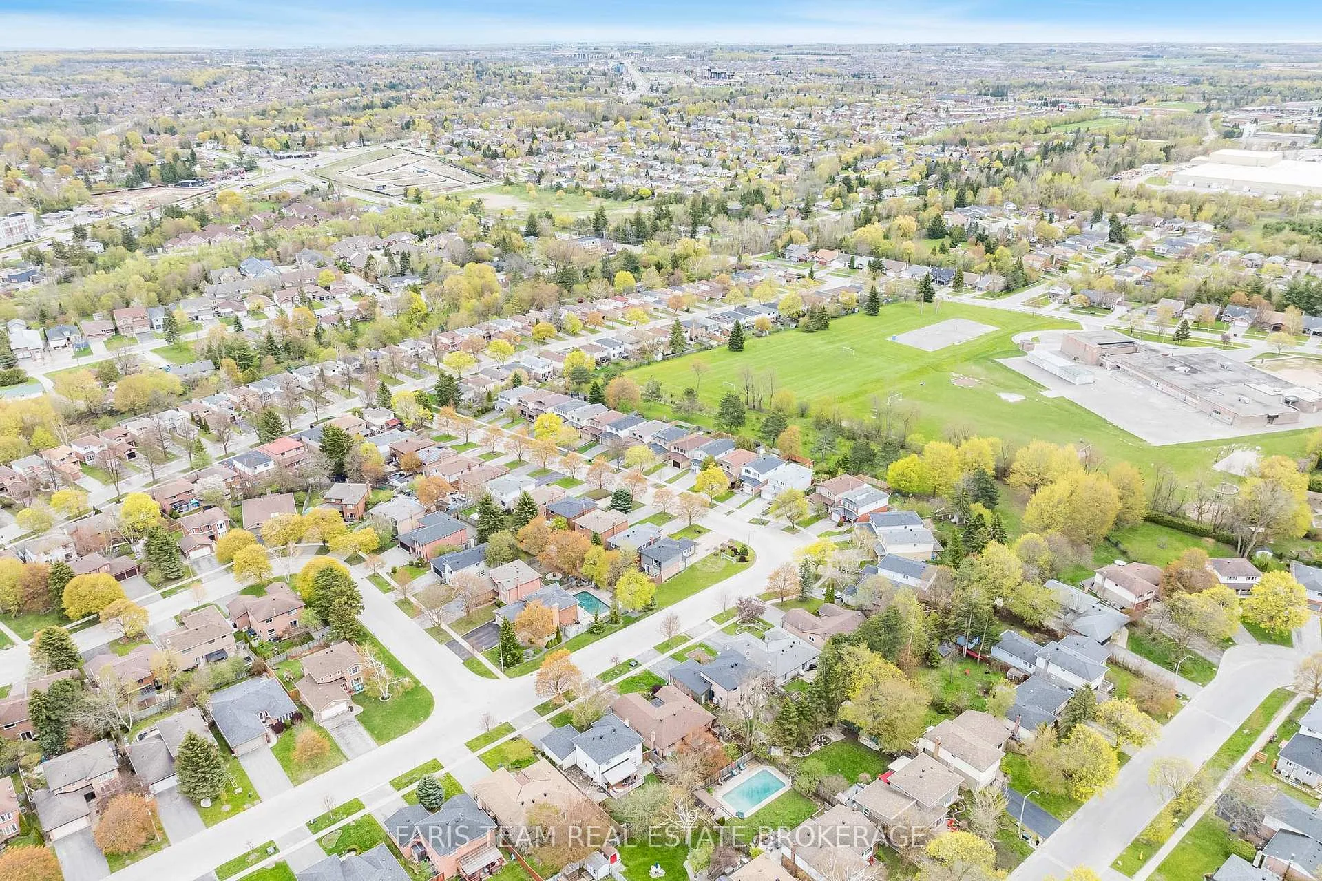 Photo 33 of 67 Trillium Crescent, Barrie, Allandale Heights — HOMEH