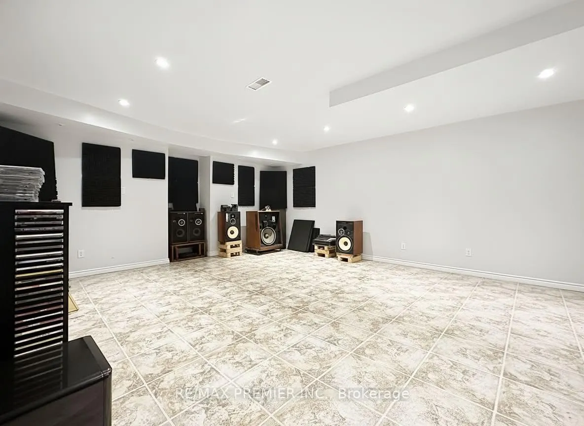 Photo 6 of 129 Ledge Rock Drive, Vaughan, Vellore Village — HOMEH