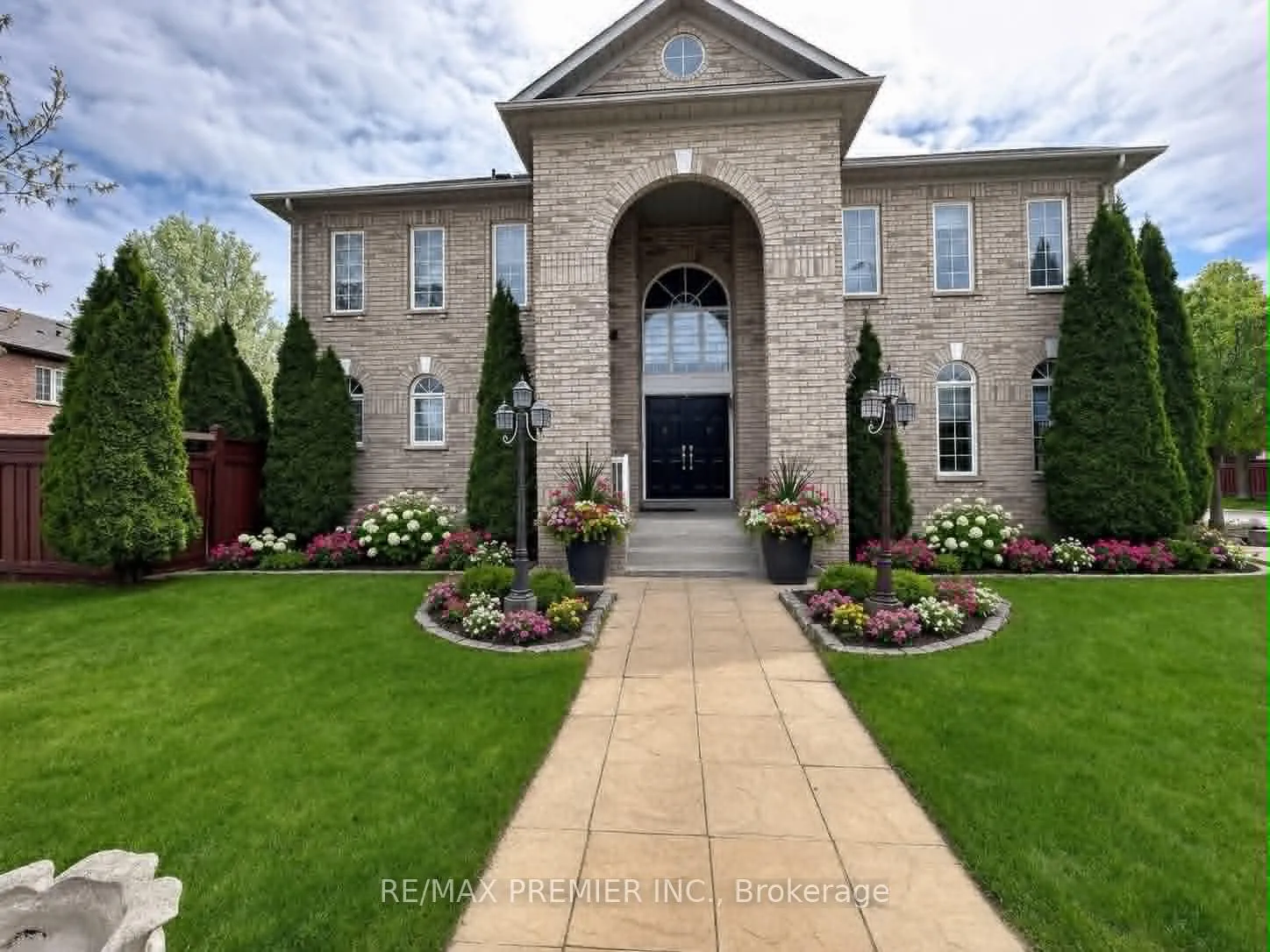 Photo 1 of 129 Ledge Rock Drive, Vaughan, Vellore Village — HOMEH
