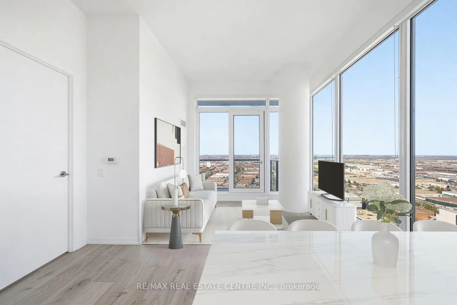Photo 11 of Unit 3603, 1000 Portage Parkway, Vaughan, Vaughan Corporate Centre — HOMEH
