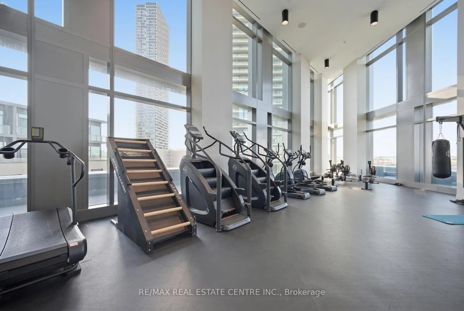 Photo 25 of Unit 3603, 1000 Portage Parkway, Vaughan, Vaughan Corporate Centre — HOMEH