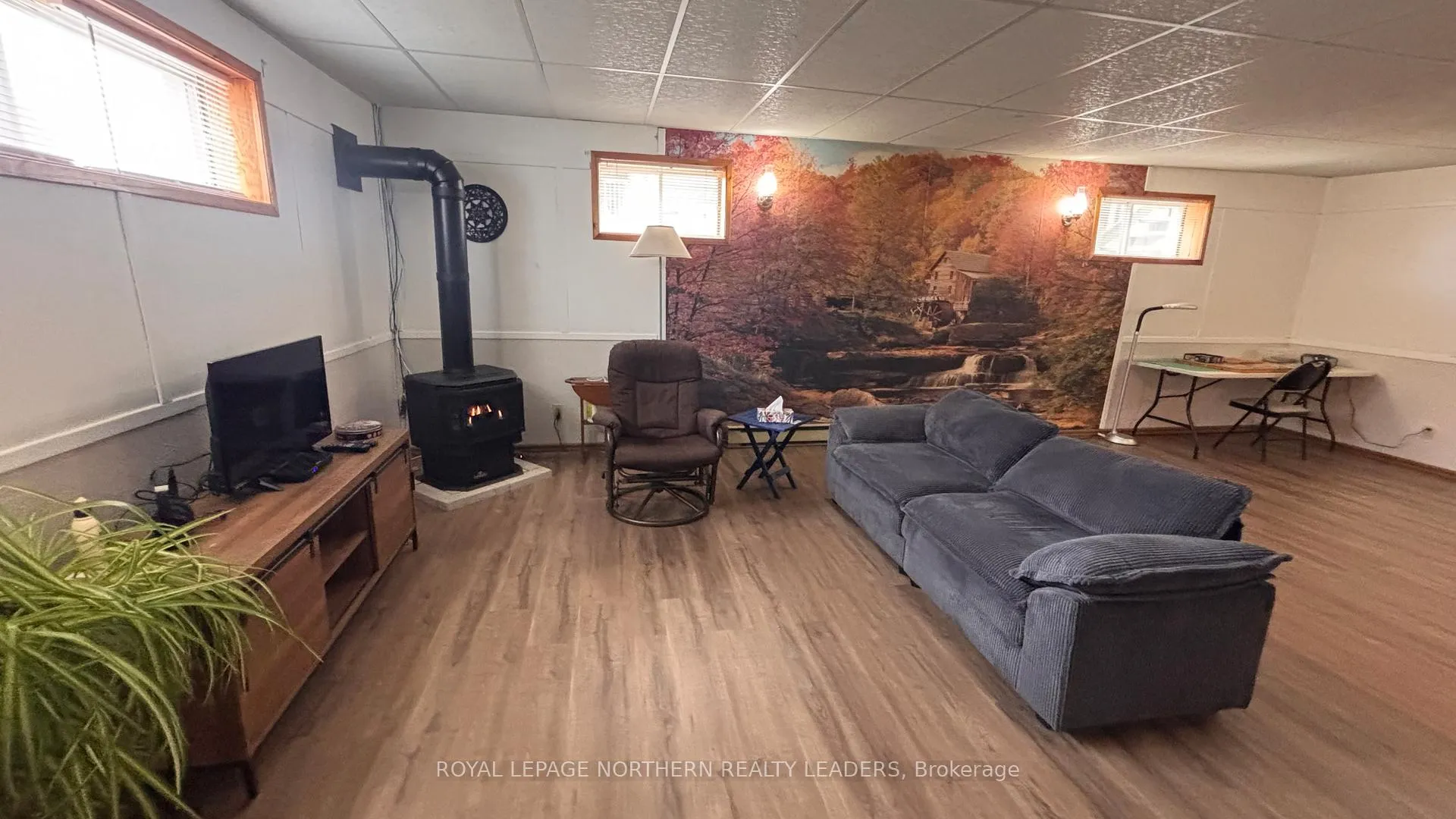 Photo 30 of 33 Eighteenth Avenue, Cochrane — HOMEH