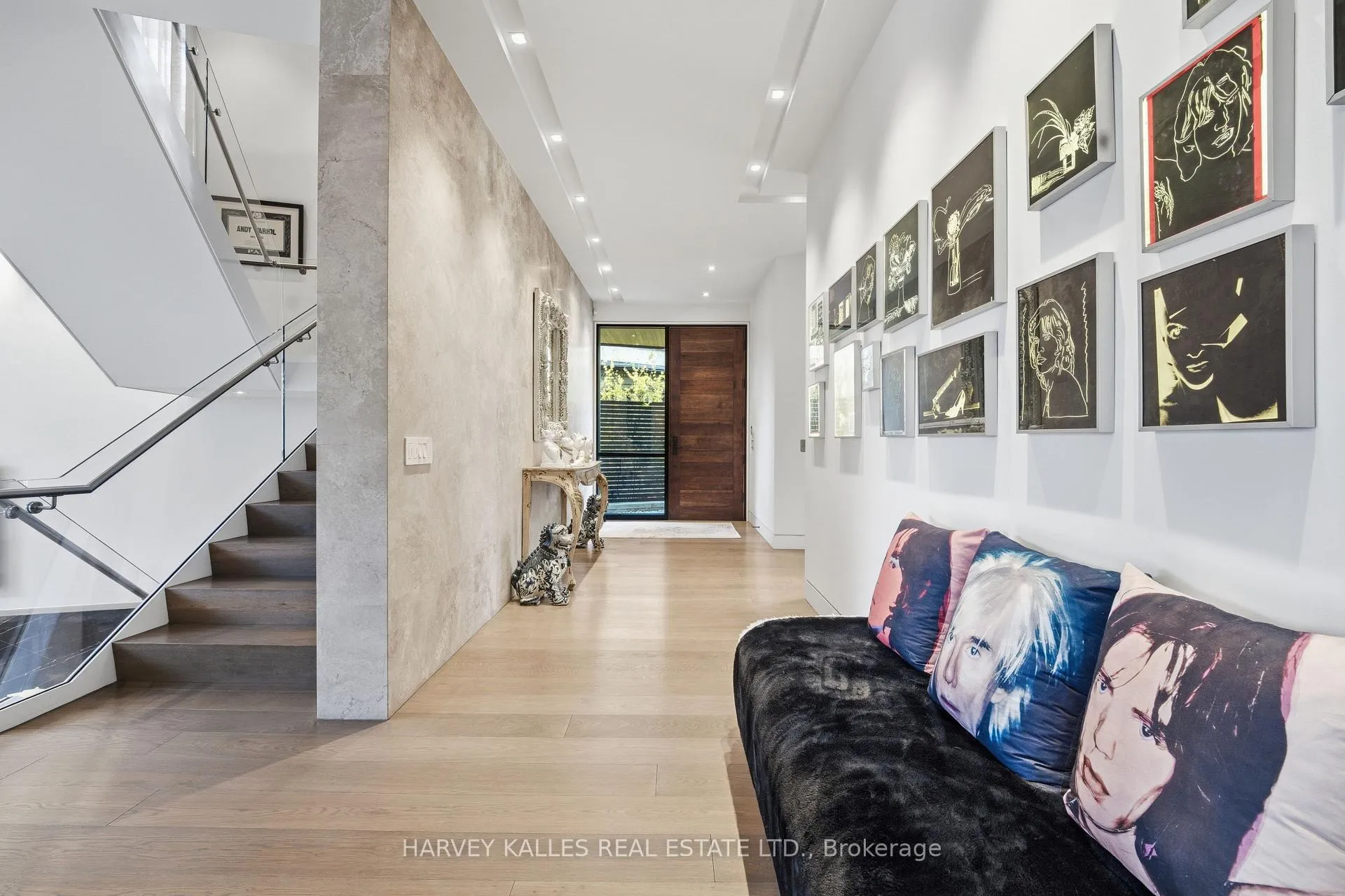 Photo 4 of 43 Hillholm Road, Toronto, Forest Hill South — HOMEH