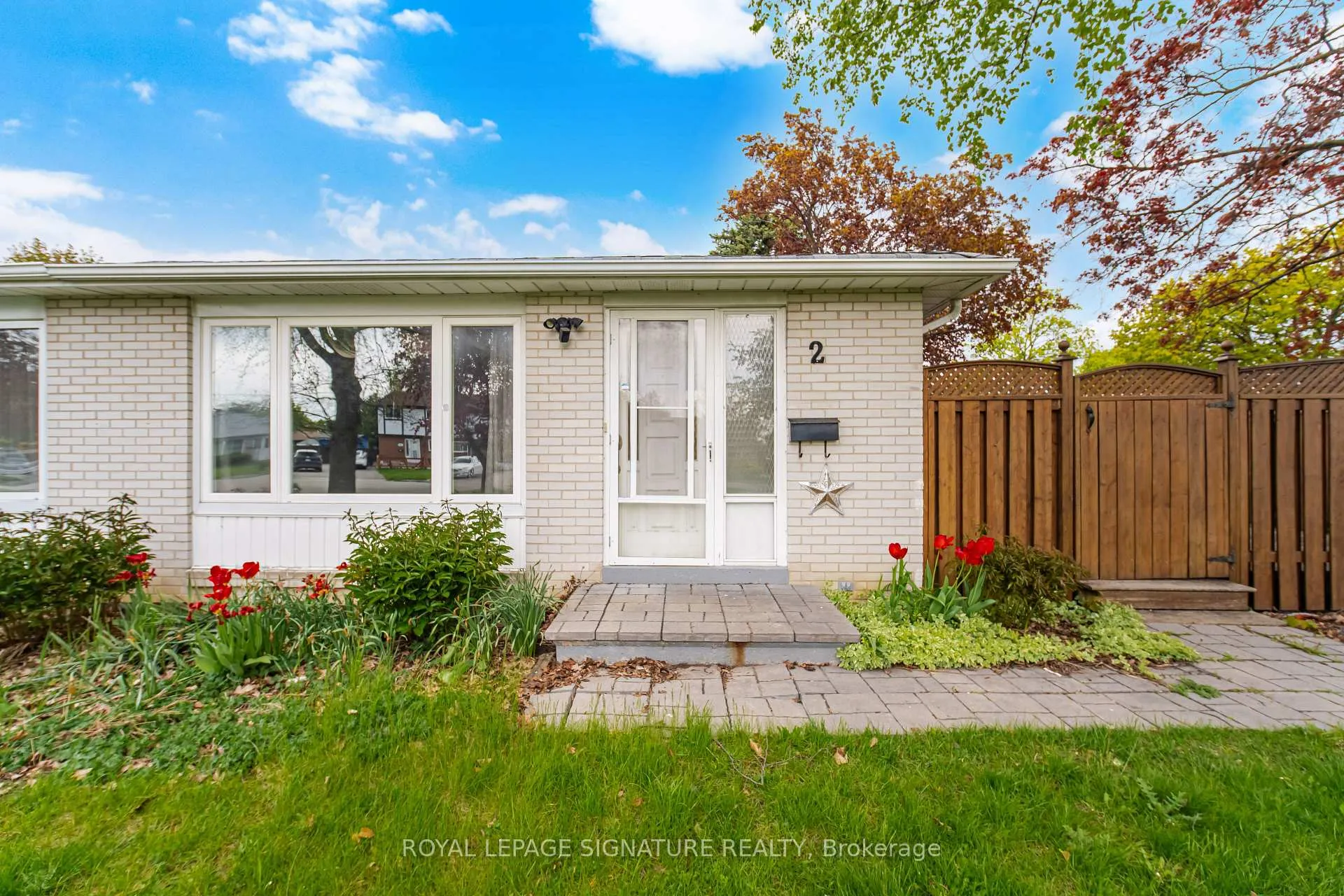 Front of 2 Lambton Court
