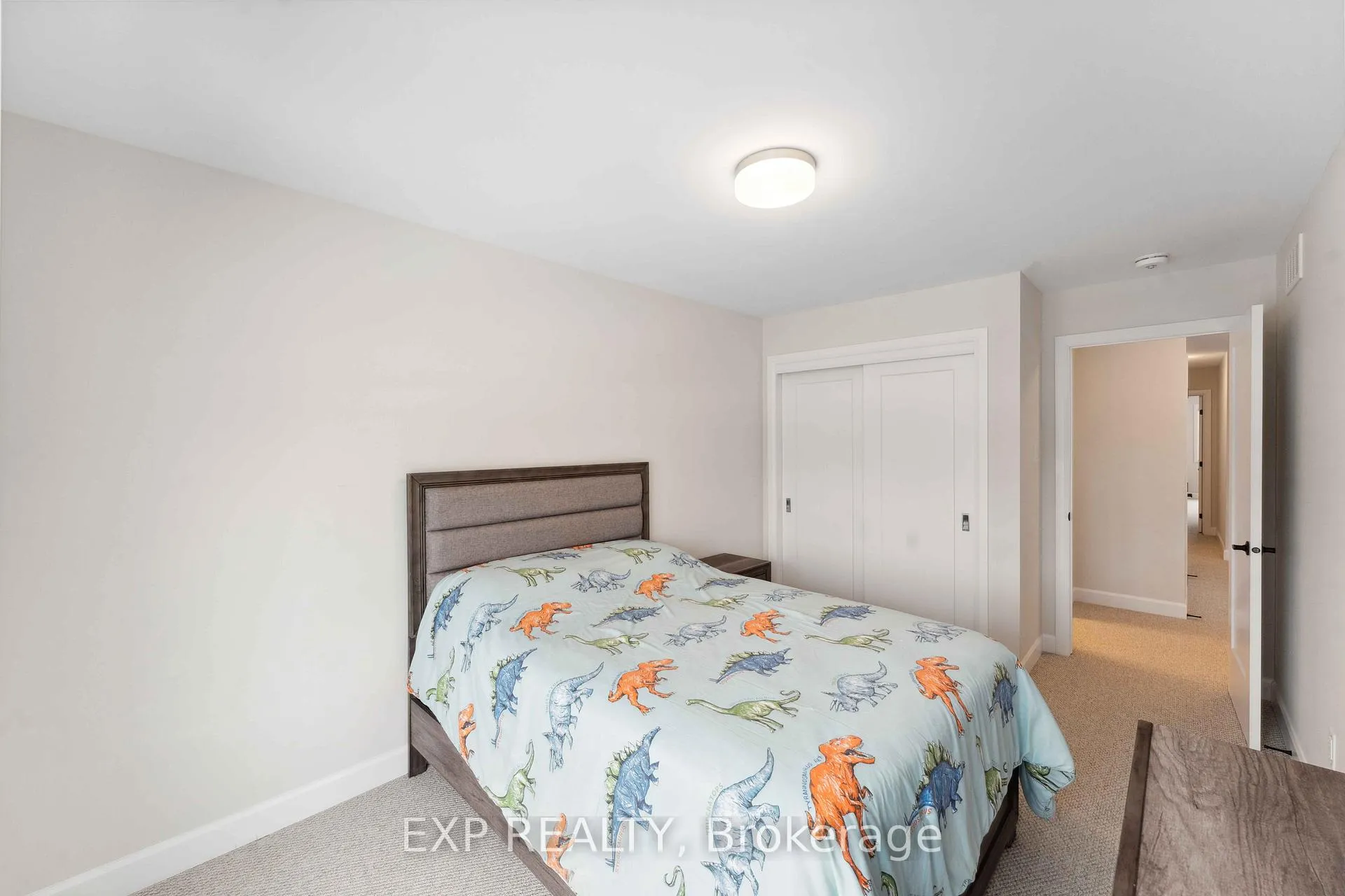 Photo 5 of 934 Clarkia Street, Ottawa, Blossom Park/Kemp Park/Findlay Creek — HOMEH