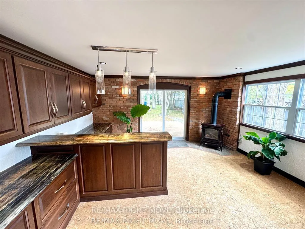 Photo 8 of 234 Oak Street, Clearview, Stayner — HOMEH