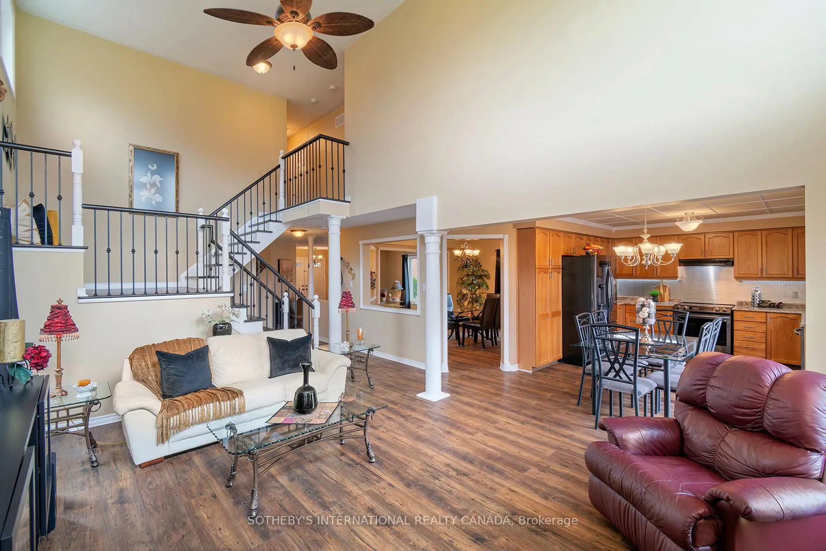 Photo 6 of 52 Monteith Crescent, Vaughan, Maple — HOMEH