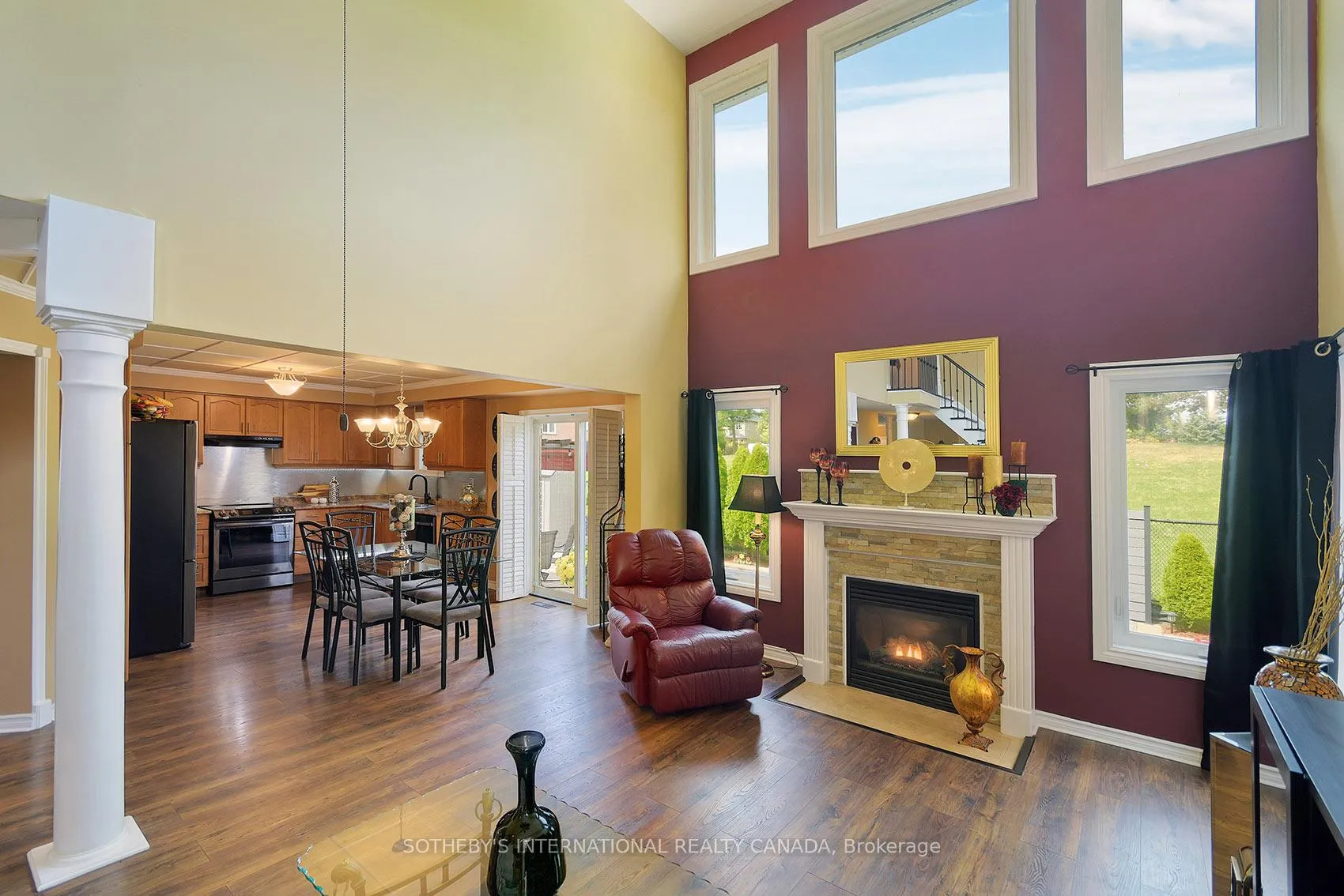Photo 7 of 52 Monteith Crescent, Vaughan, Maple — HOMEH