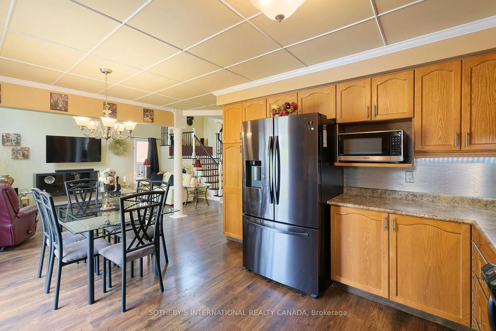 Photo 9 of 52 Monteith Crescent, Vaughan, Maple — HOMEH
